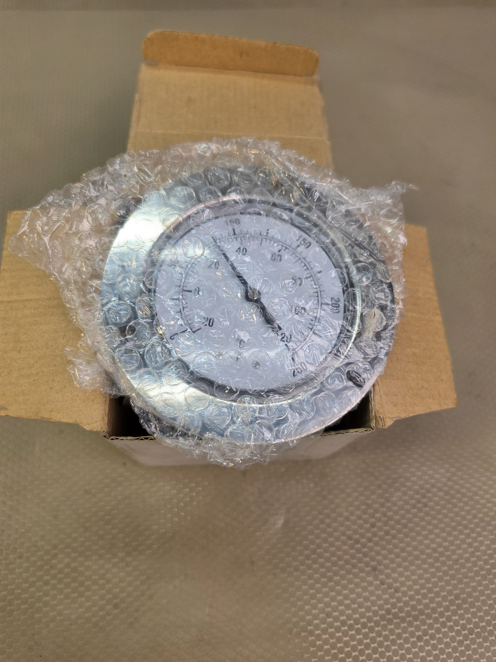 PIC Gauges V35WFF-250 Temperature Gauge 3.5" Dial 0-250°F/C 5' SS Capillary