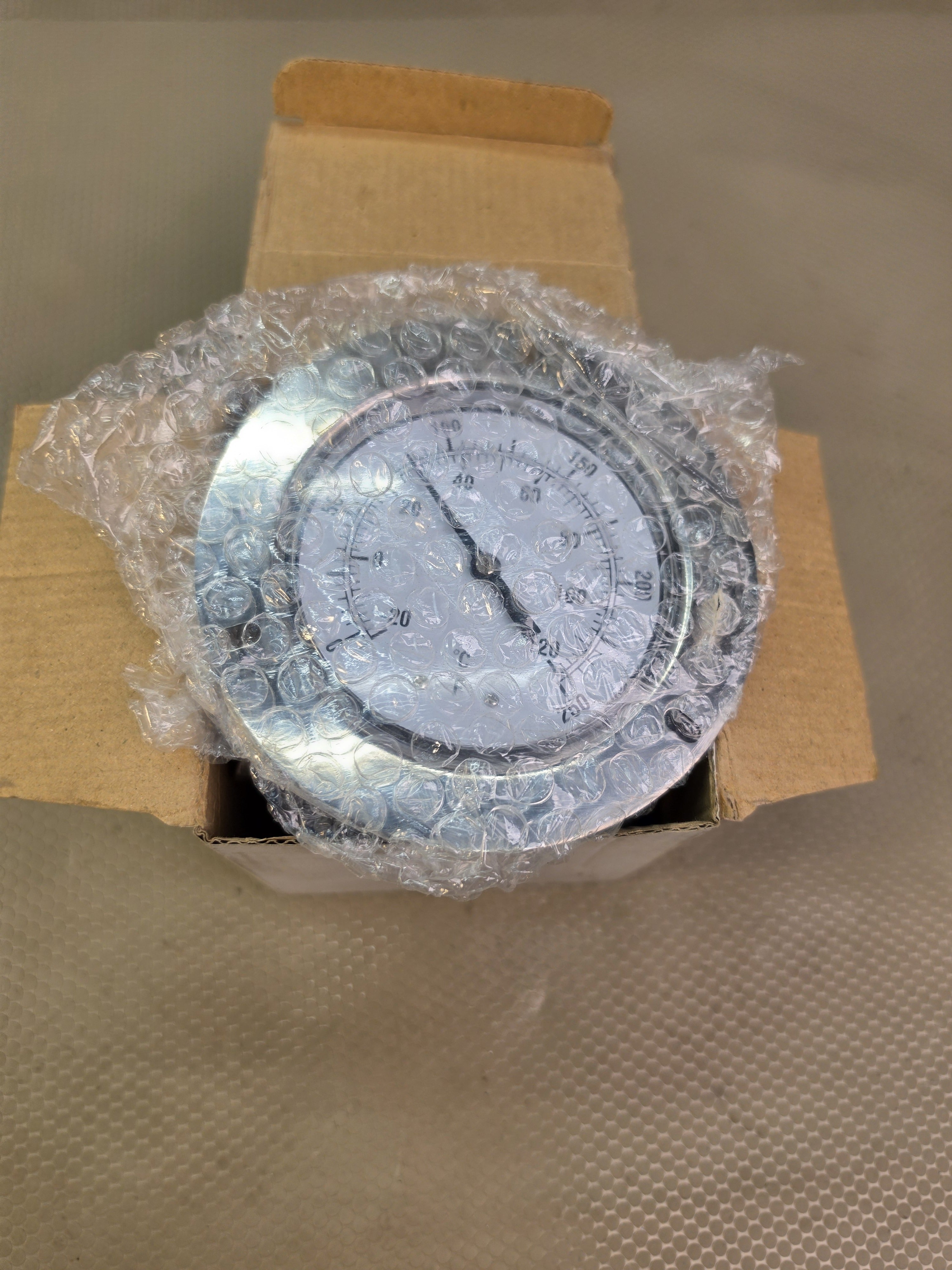 PIC Gauges V35WFF-250 Temperature Gauge 3.5" Dial 0-250°F/C 5' SS Capillary