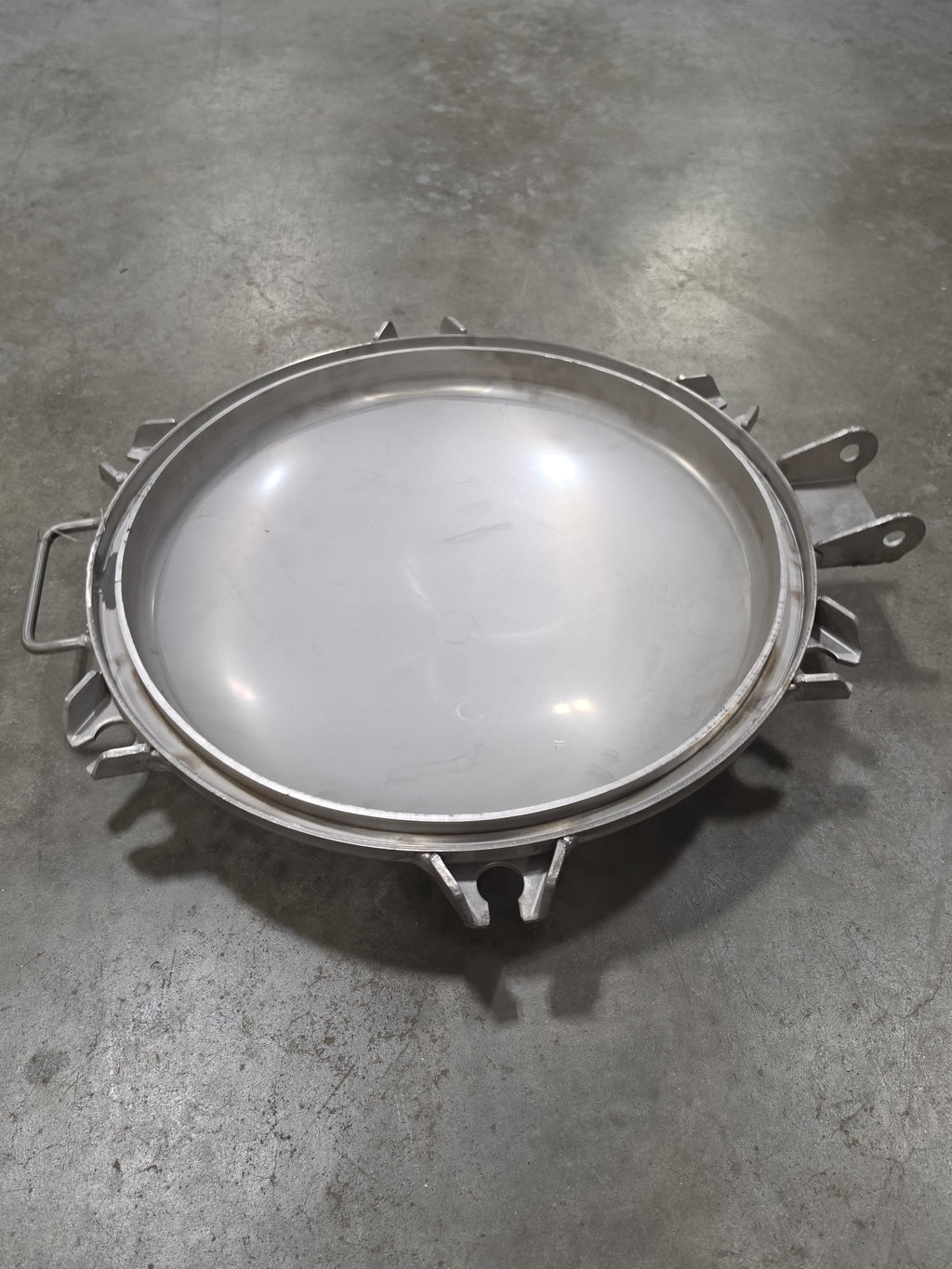 SA240 316/316L Stainless Steel Domed Tank Manway Lid Cover Assembly  20"