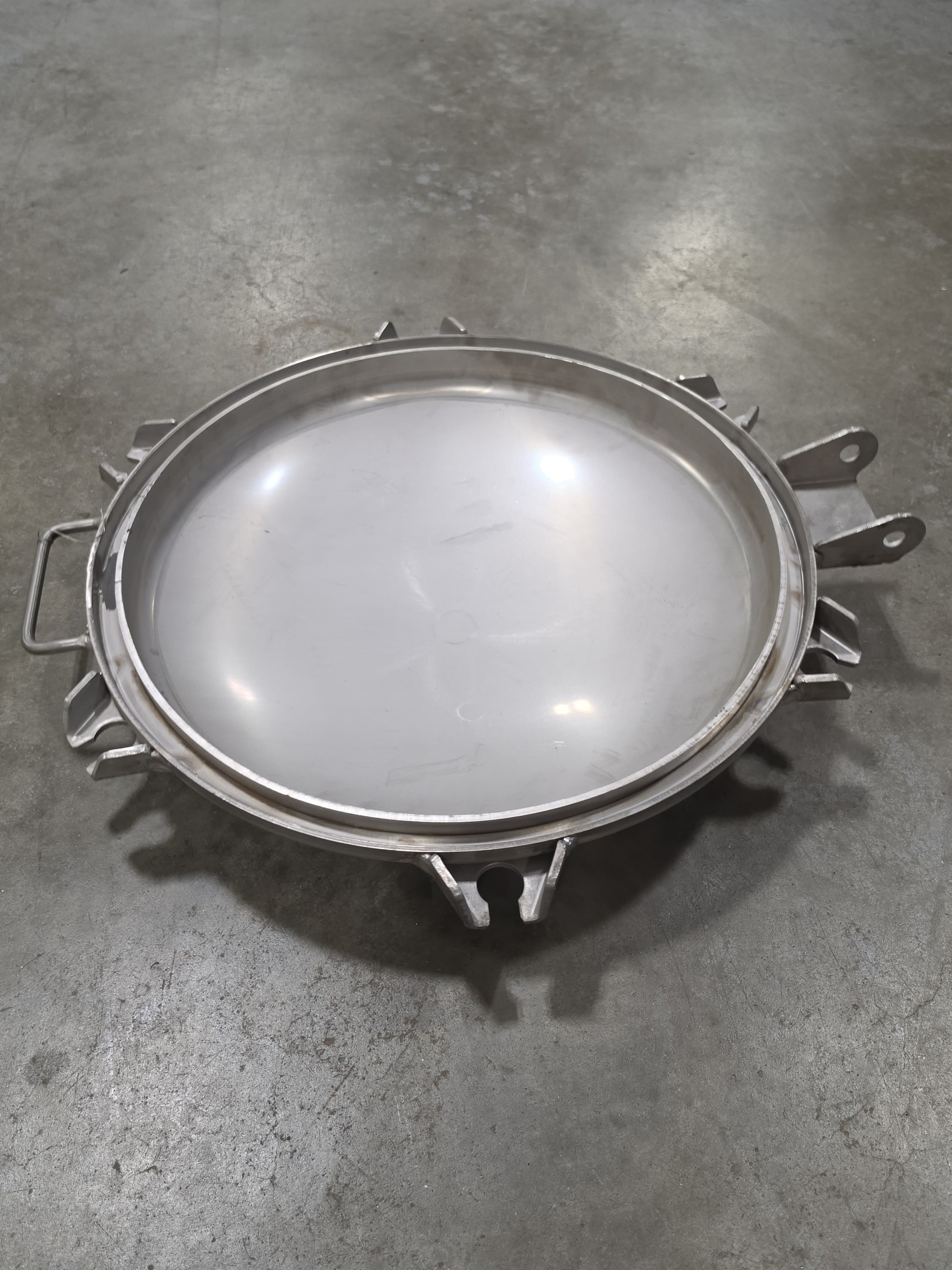 SA240 316/316L Stainless Steel Domed Tank Manway Lid Cover Assembly  20"