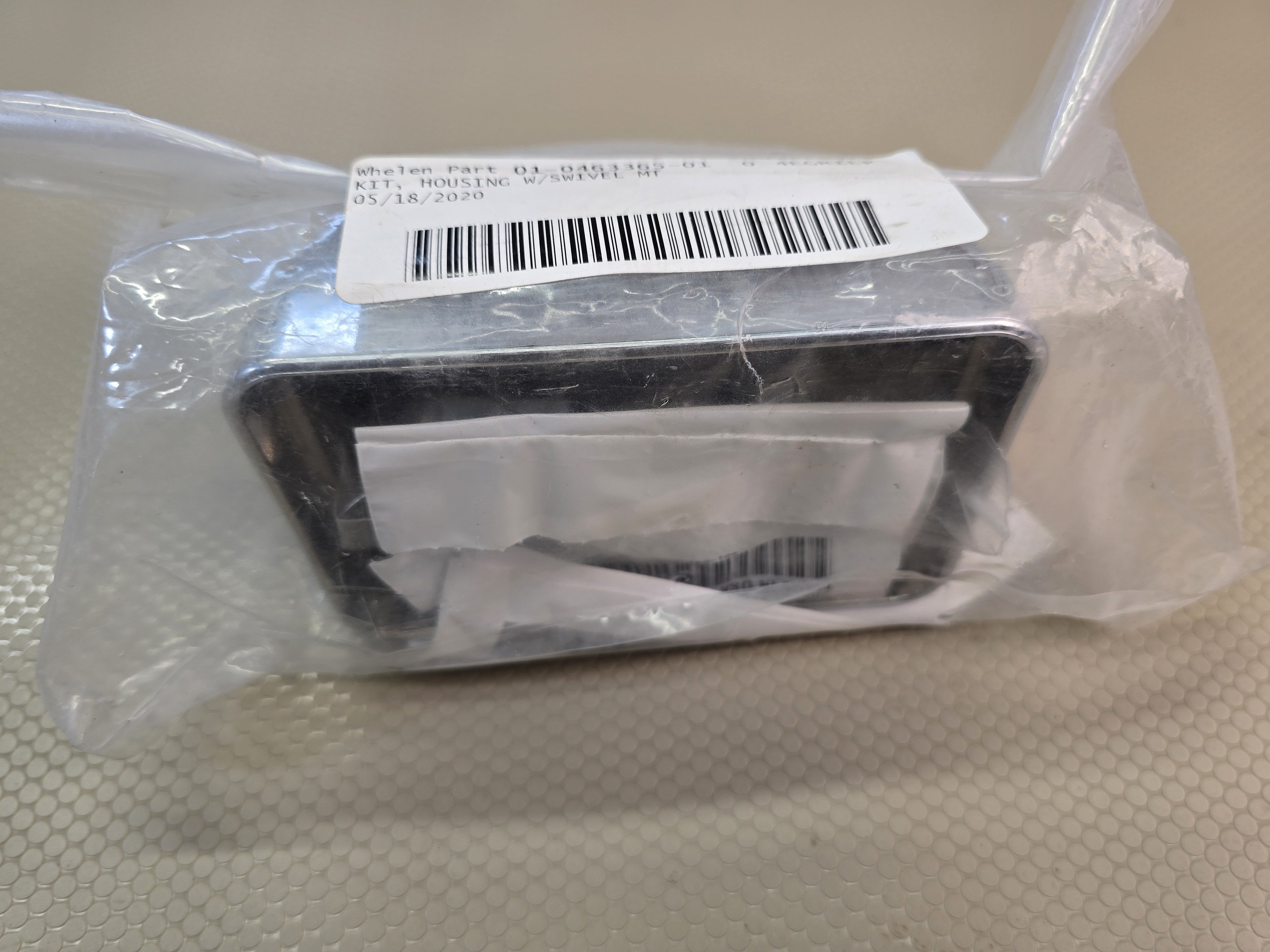Whelen 01-0463365-01 Housing Kit w/ Swivel Mount NEW