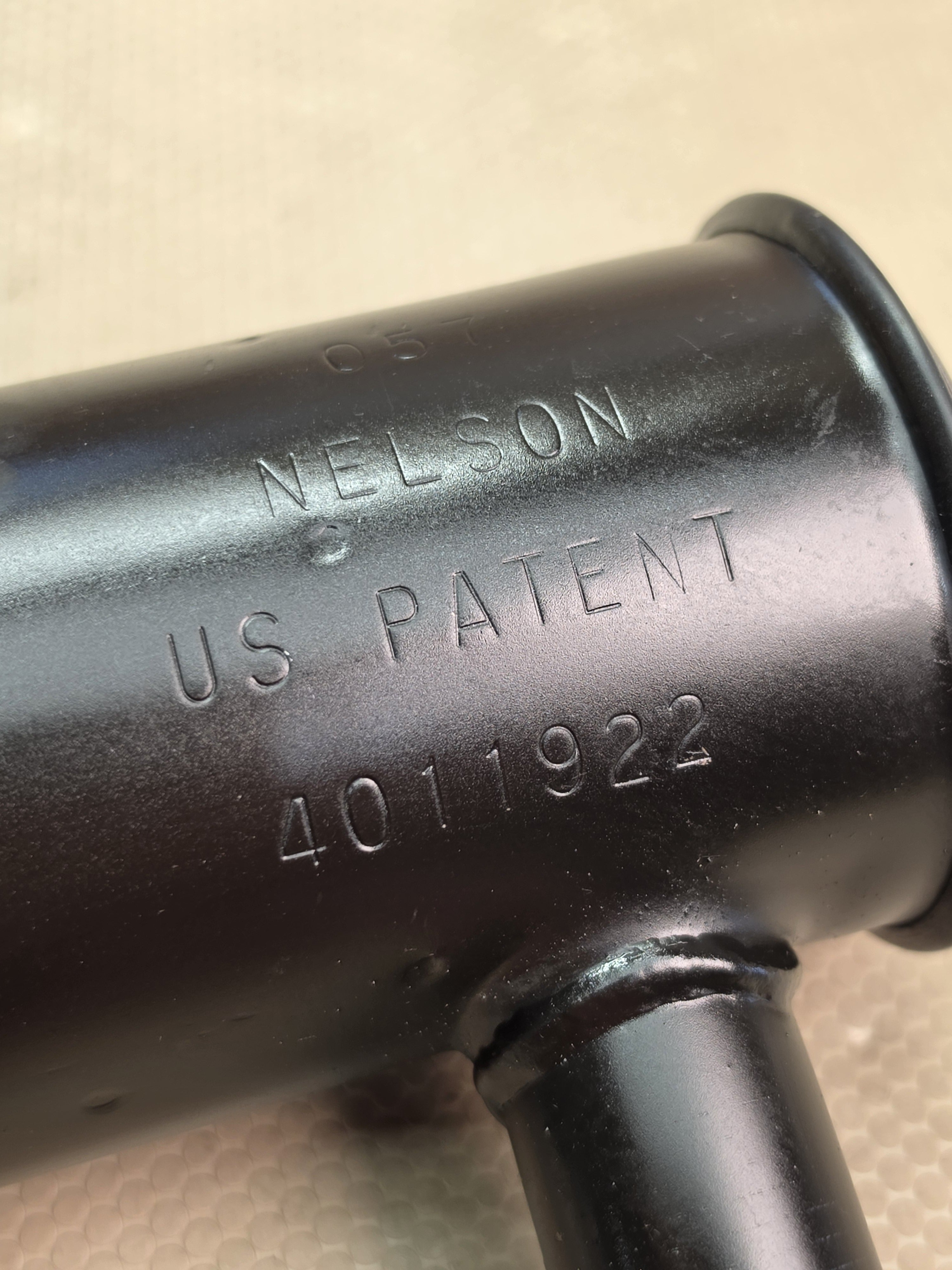 Onan Exhaust Muffler 155-2300
Nelson 16888 Spark Arrestor Muffler Silencer US Patent 4011922