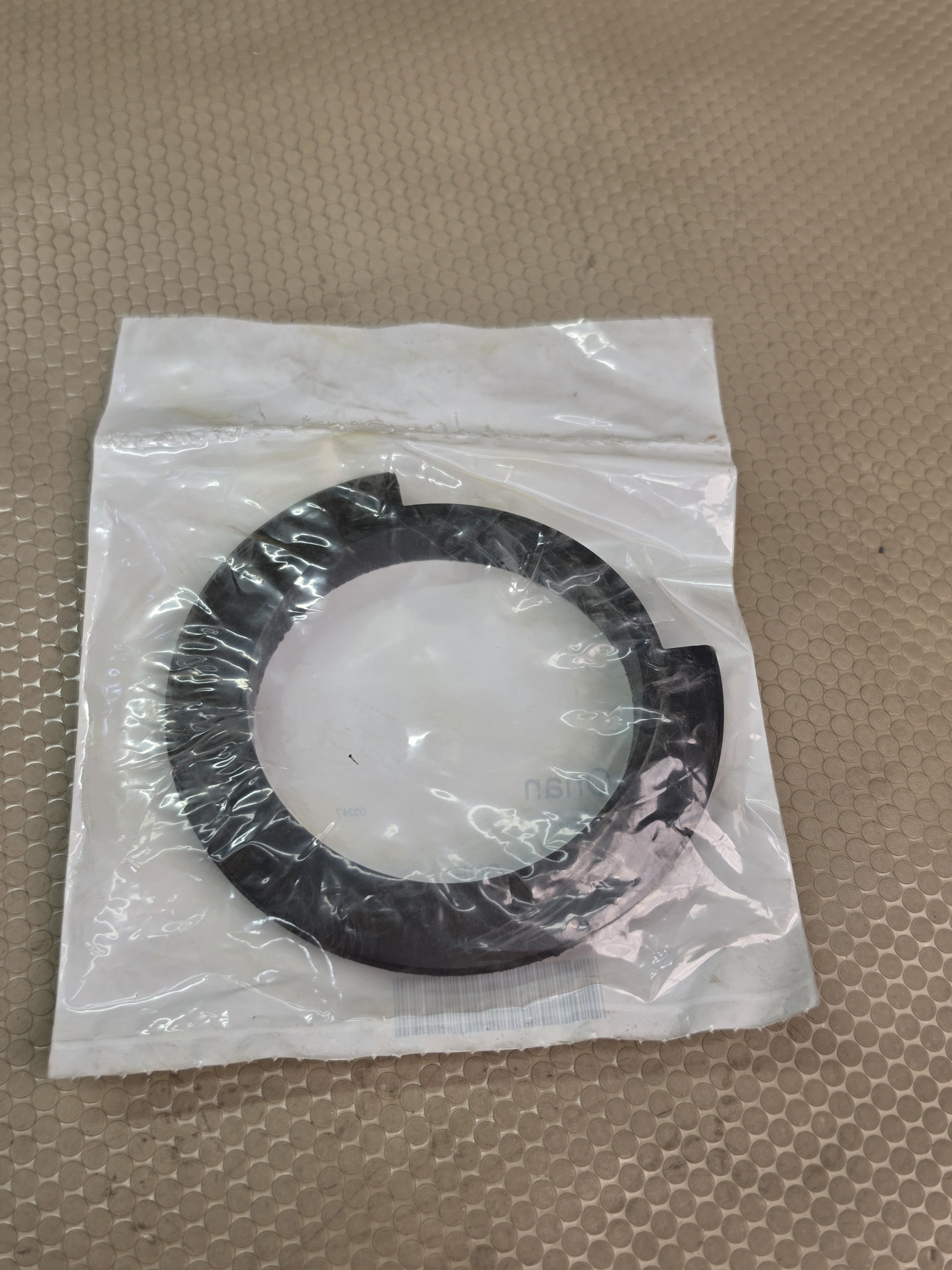 Onan OEM 0122-0502 Oil Filter Grommet Seal Gasket P216 P218 P220 Engine New