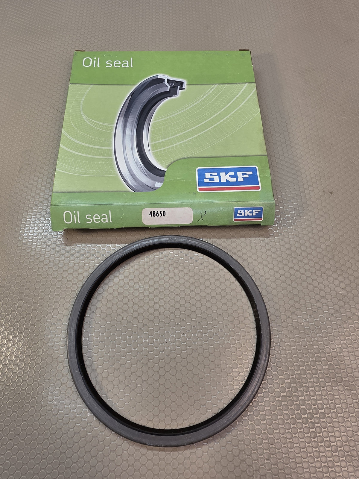 SKF 48650 HM14R Radial Shaft Oil Seal 4.875 x 5.501 x .250 NBR