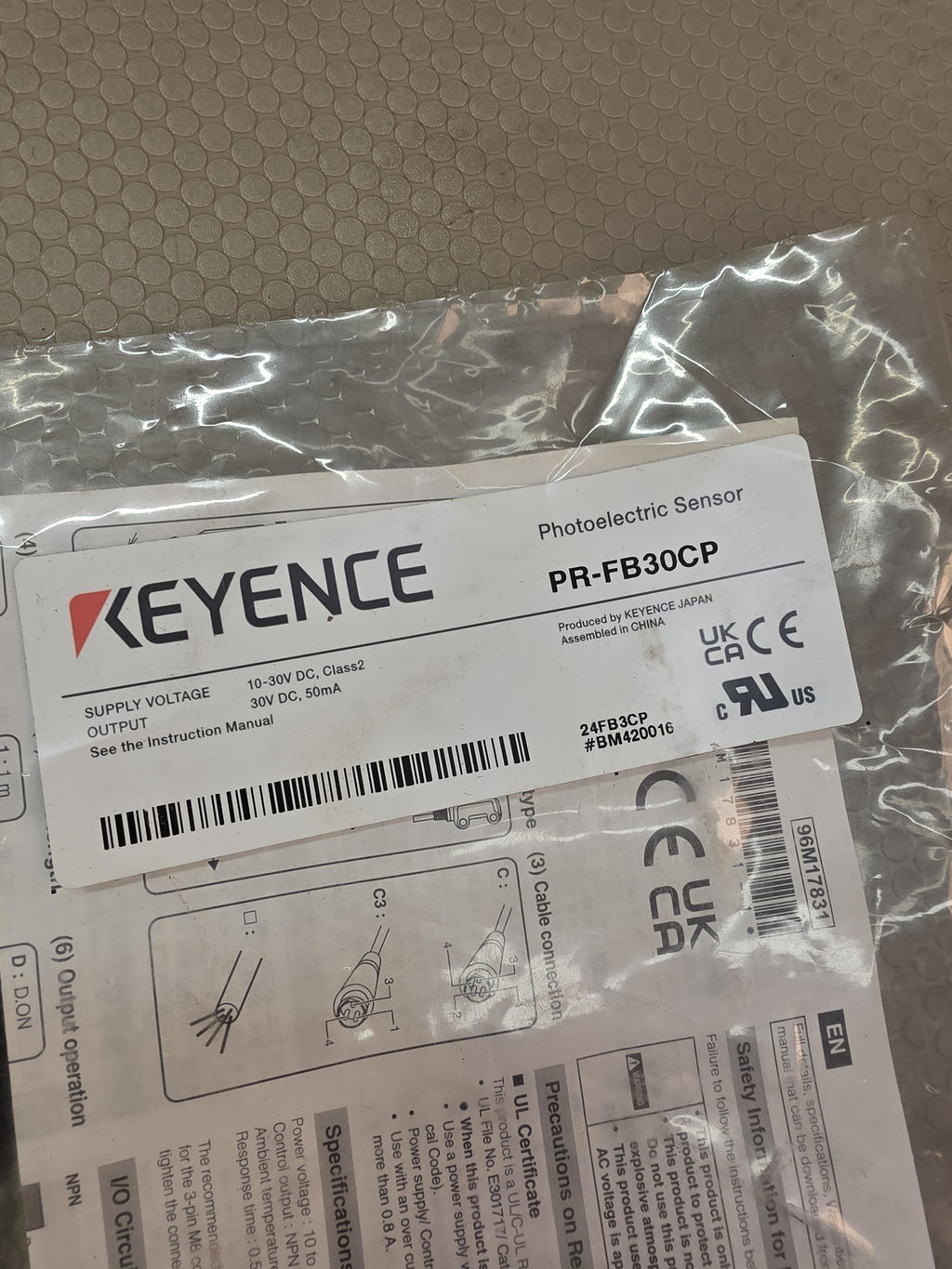 Keyence PR-FB30CP Photoelectric Sensor M8 PNP 10-30VDC 30mm NEW