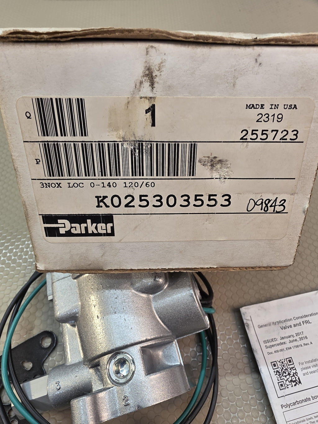 Parker Schrader Bellows K025303553 Solenoid Valve 120V NEW