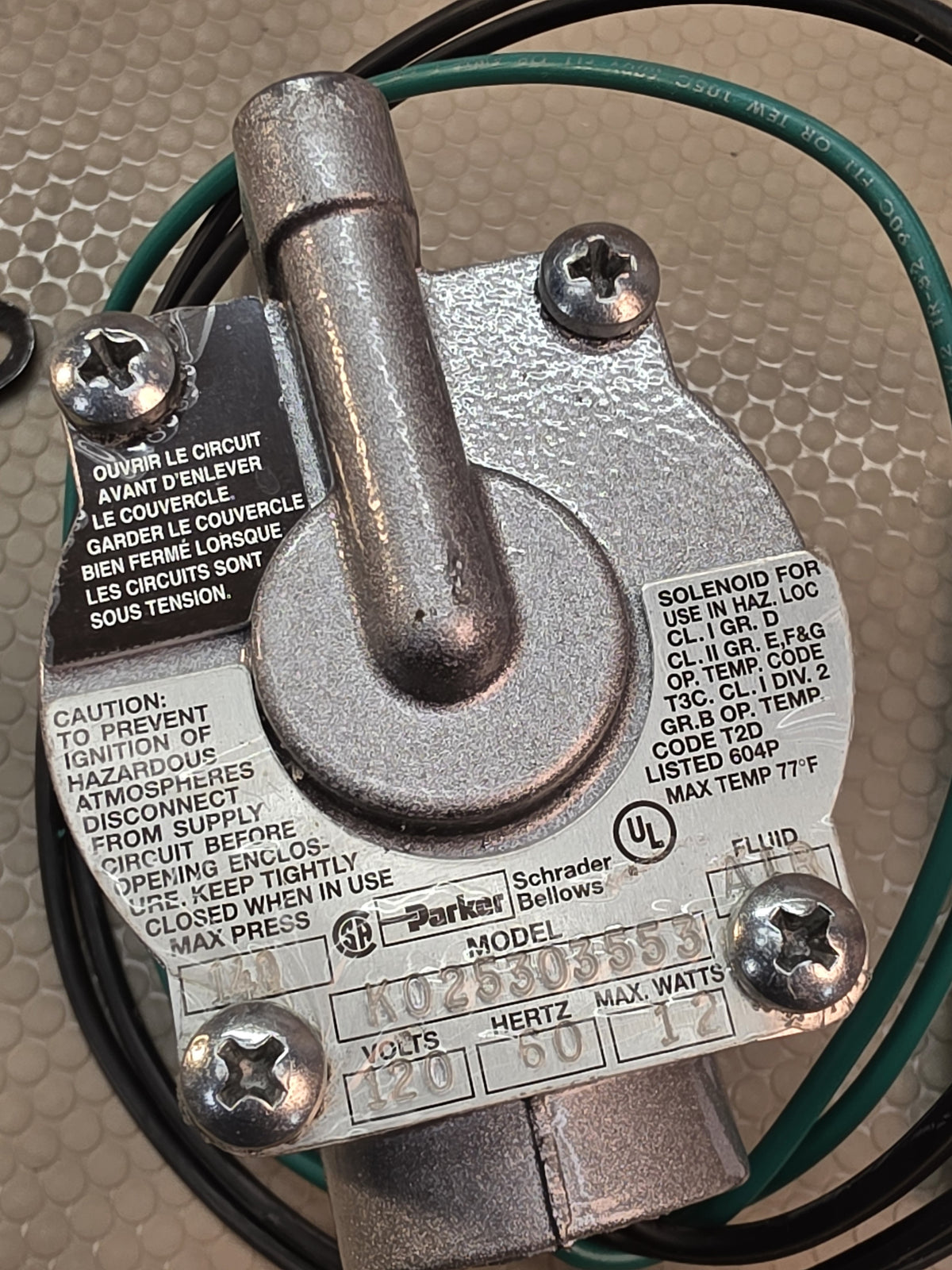 Parker Schrader Bellows K025303553 Solenoid Valve 120V NEW