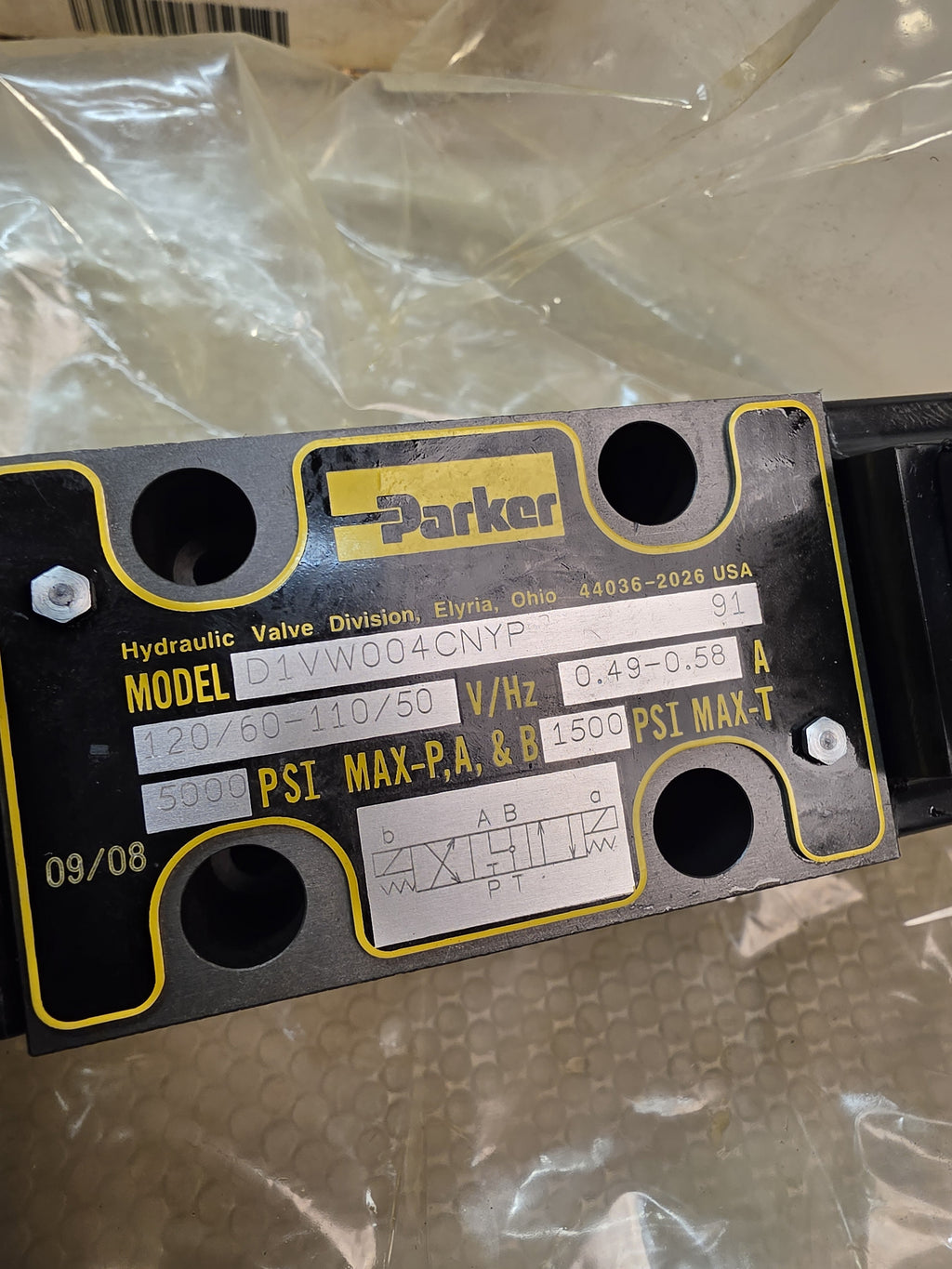 Parker D1VW004CNYP-91 Hydraulic Directional Solenoid Valve 120VAC - NEW
