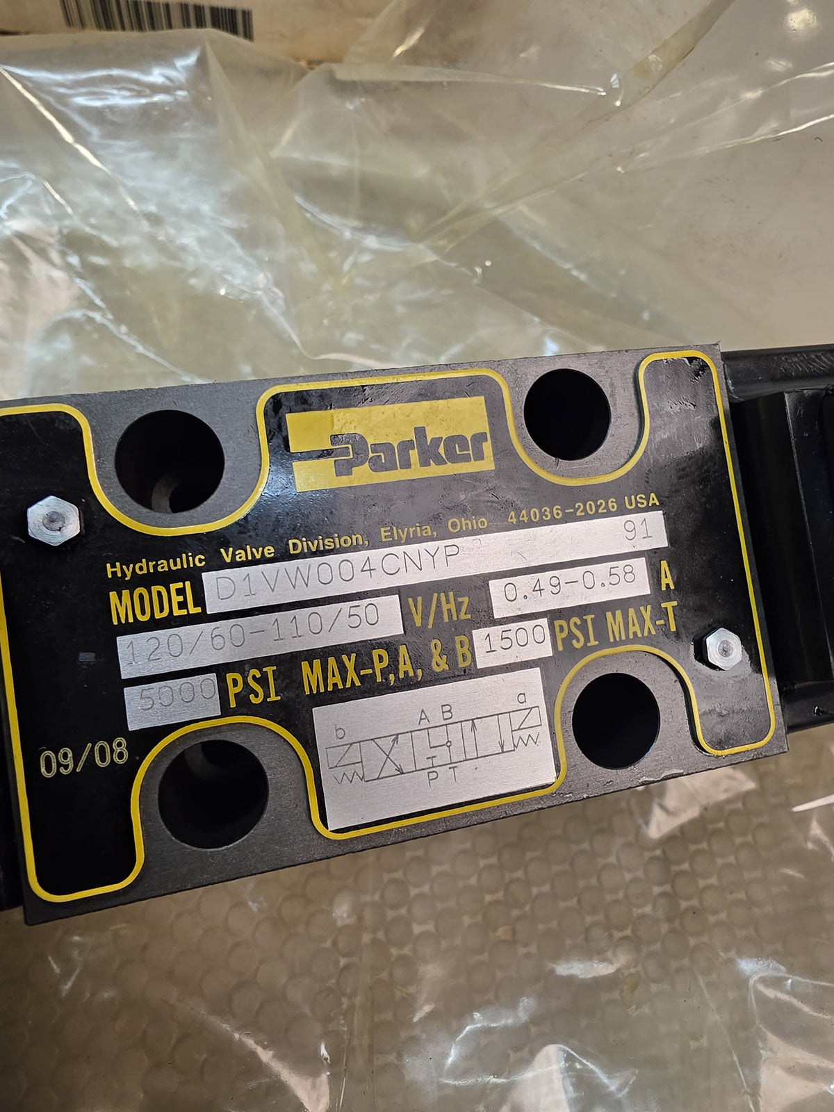 Parker D1VW004CNYP-91 Hydraulic Directional Solenoid Valve 120VAC - NEW
