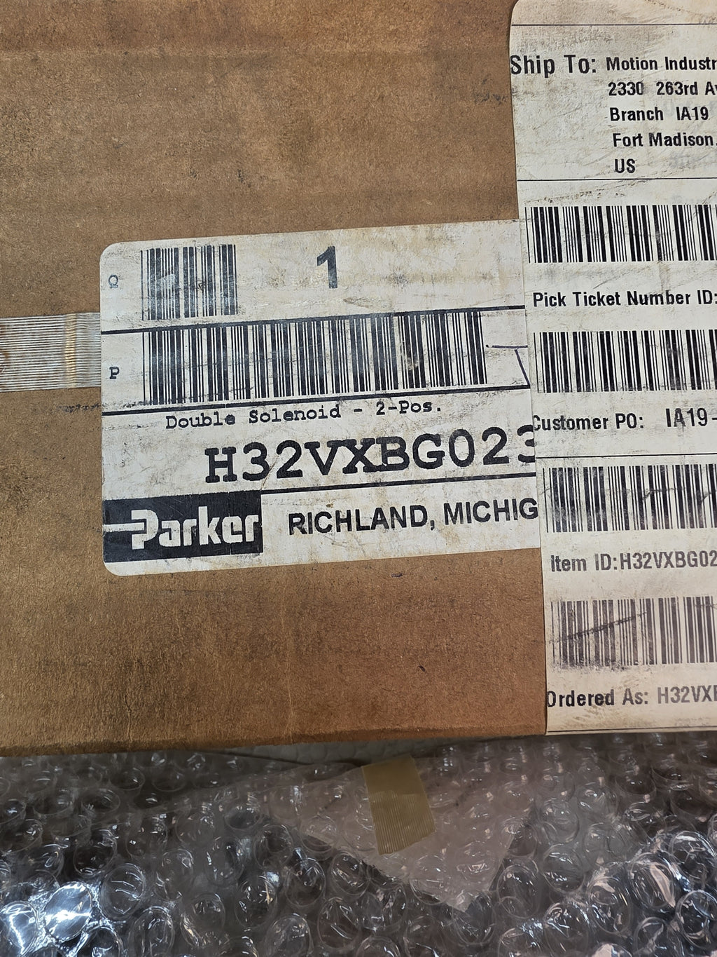 Parker H32VXBG023C H3 ISO 4-Way 2-Position Solenoid Valve 120VAC - NEW