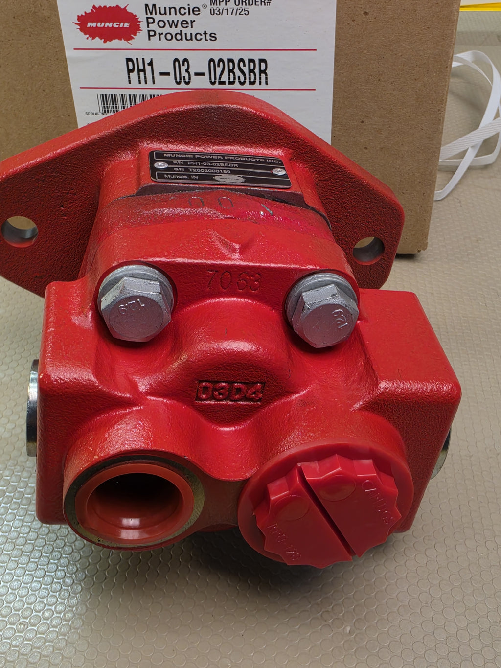 Muncie PH1-03-02BSBR Hydraulic Gear Pump 3 GPM 3500 PSI 7/8 13T - NEW