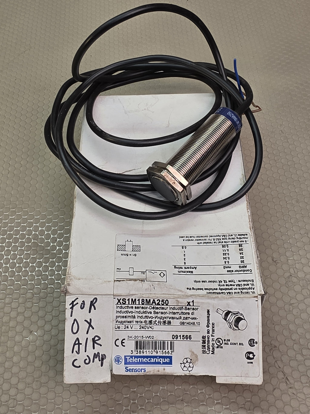 Telemecanique XS1M18MA250 Inductive Proximity Sensor M18 5mm 24-240V Cable