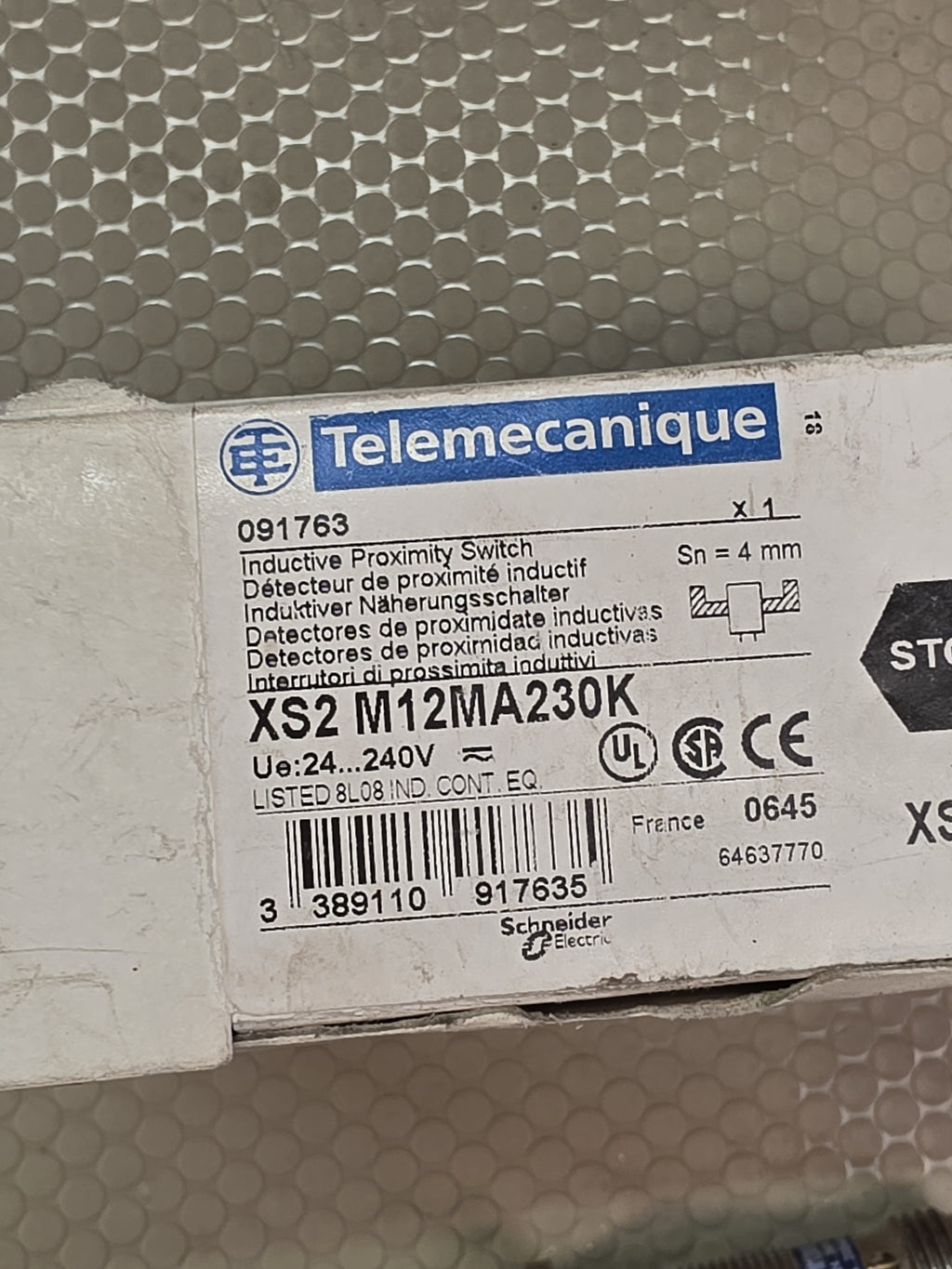Telemecanique XS2M12MA230K M12 Inductive Proximity Sensor 4mm 24-240V