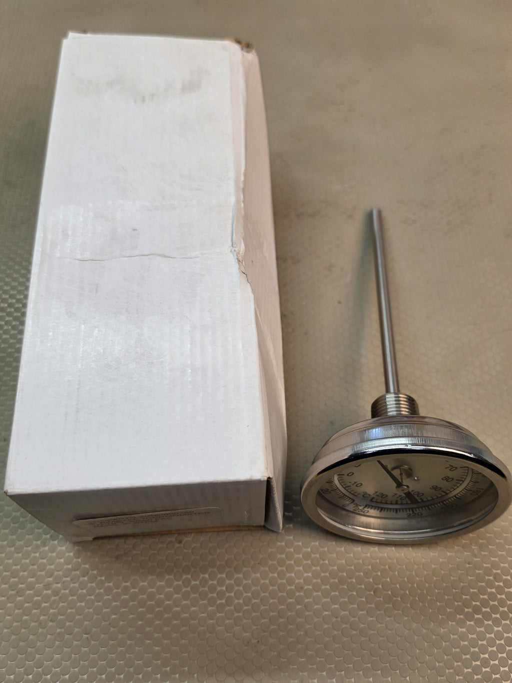 Bimetal Thermometer 3" Dial 6" Stem 1/2" NPT Back Mount 0-250F PTH-3BM0600250