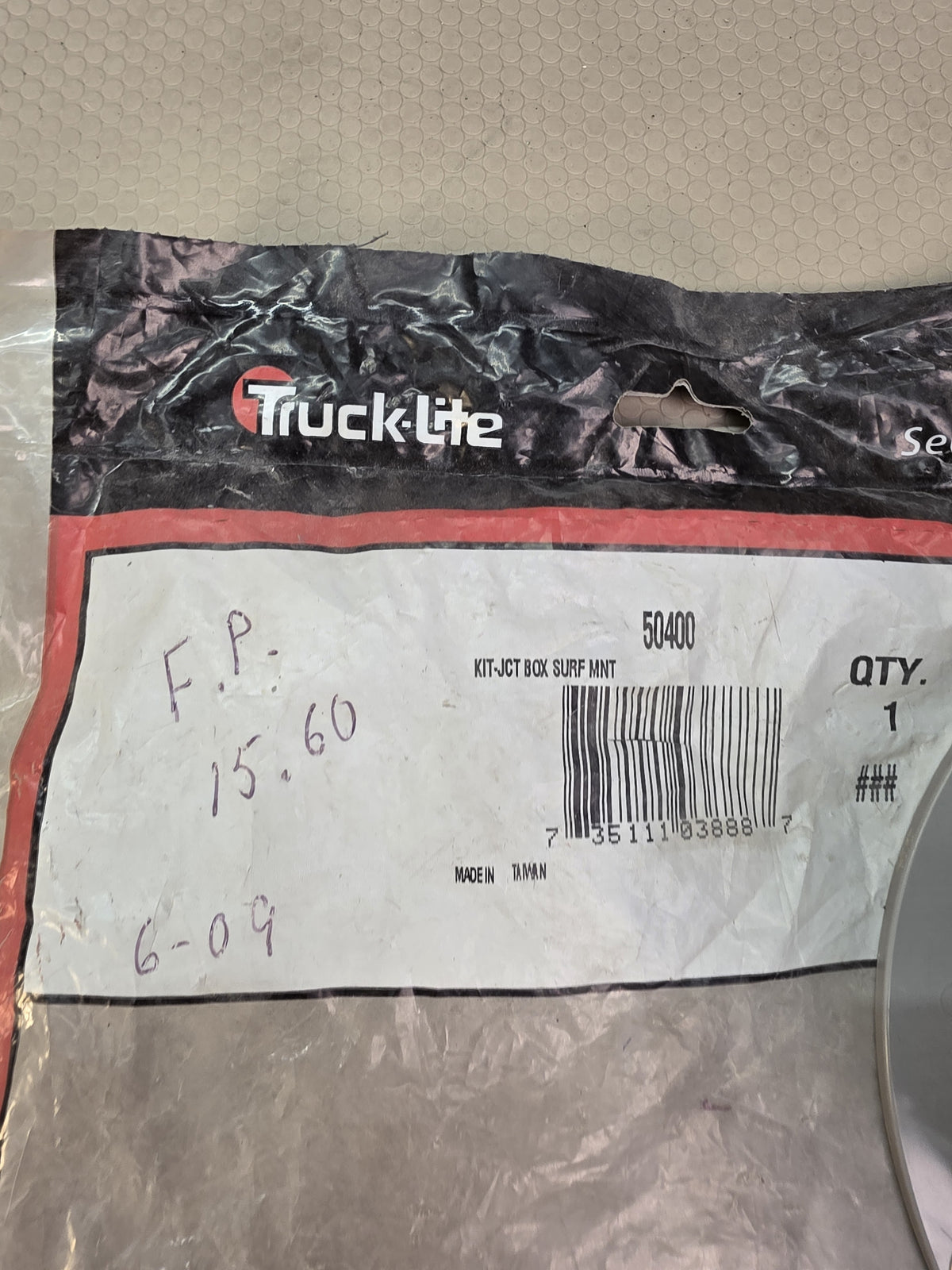 Truck-Lite 50400 Super 50 8-Port Surface Mount Junction Box Kit New
