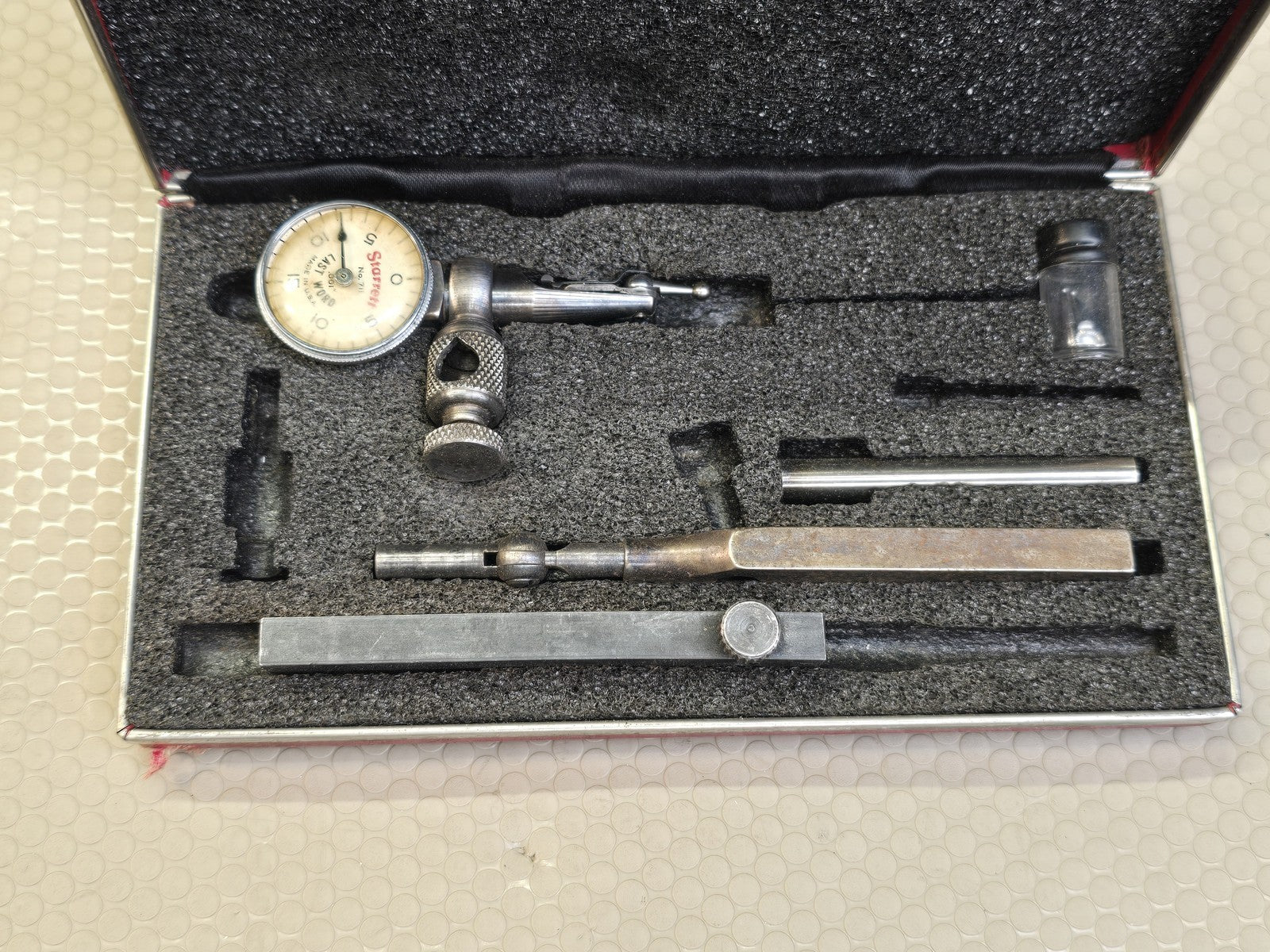 Starrett No. 711 Last Word Universal Dial Test Indicator Set .001" w/ Case