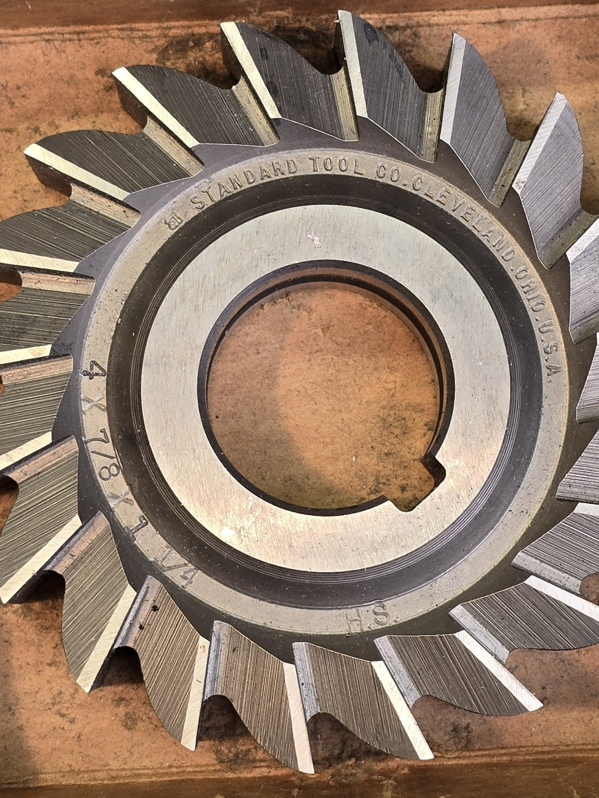 Standard Tool Co. 4" x 7/8" x 1-1/4" HSS Staggered Tooth Side Milling Cutter