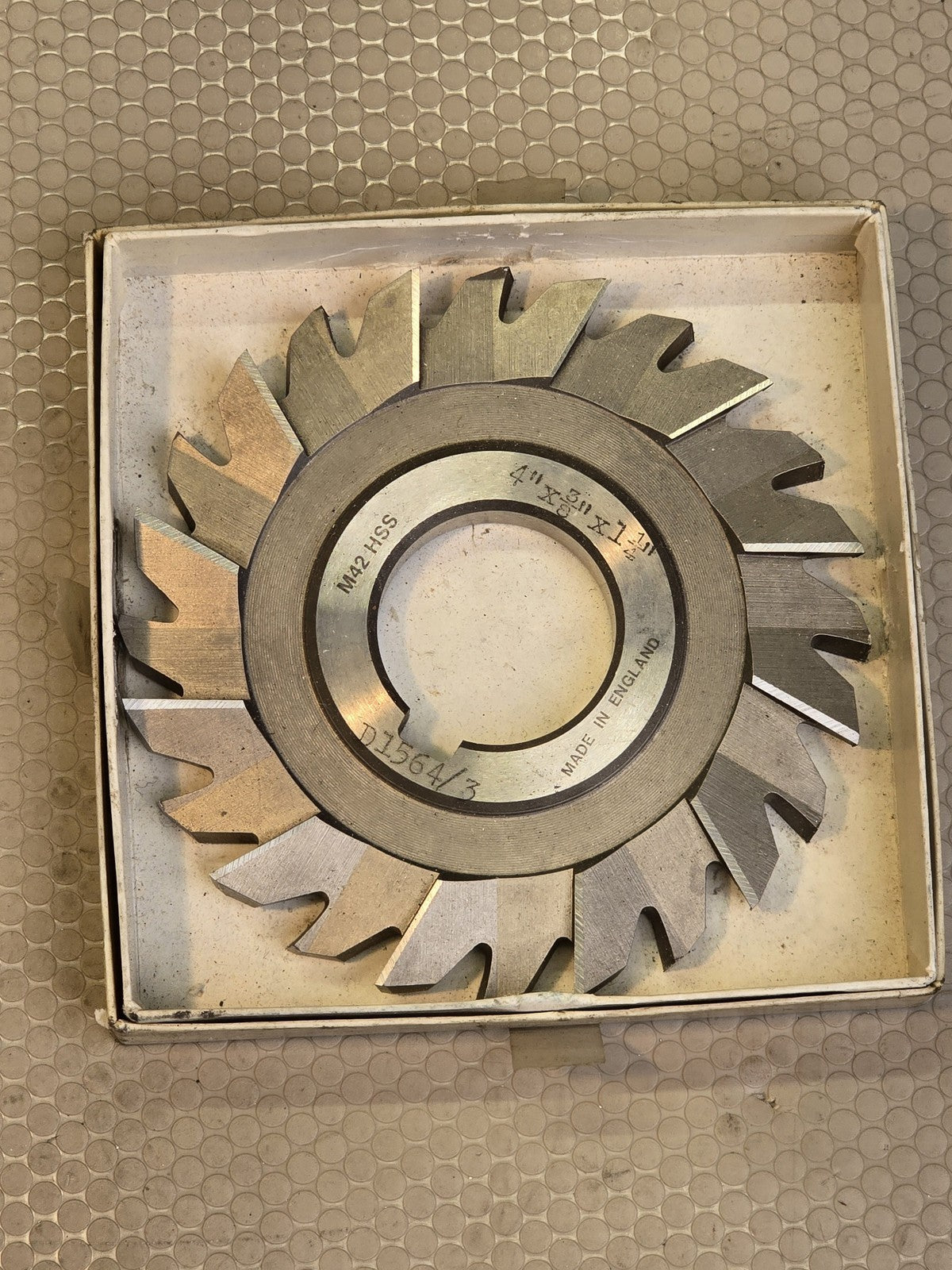 M42 HSS Staggered Tooth Side Milling Cutter 4" x 5/8" x 1-1/4" Arbor D1564/3