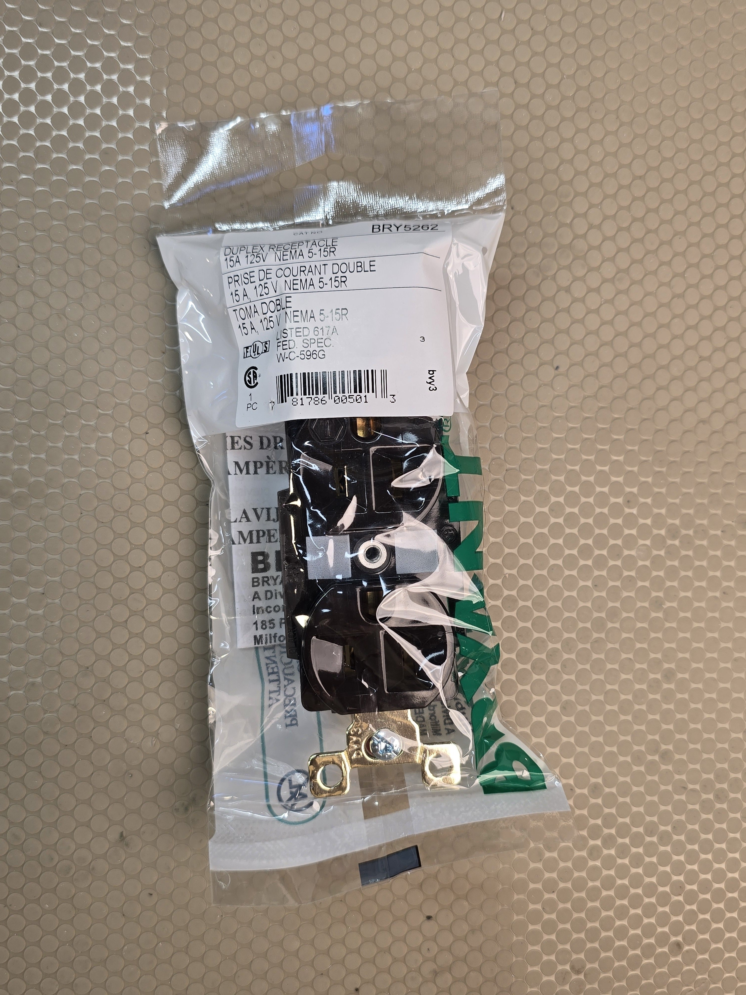 Bryant BRY5262 Black Duplex Receptacle 15A 125V NEMA 5-15R New