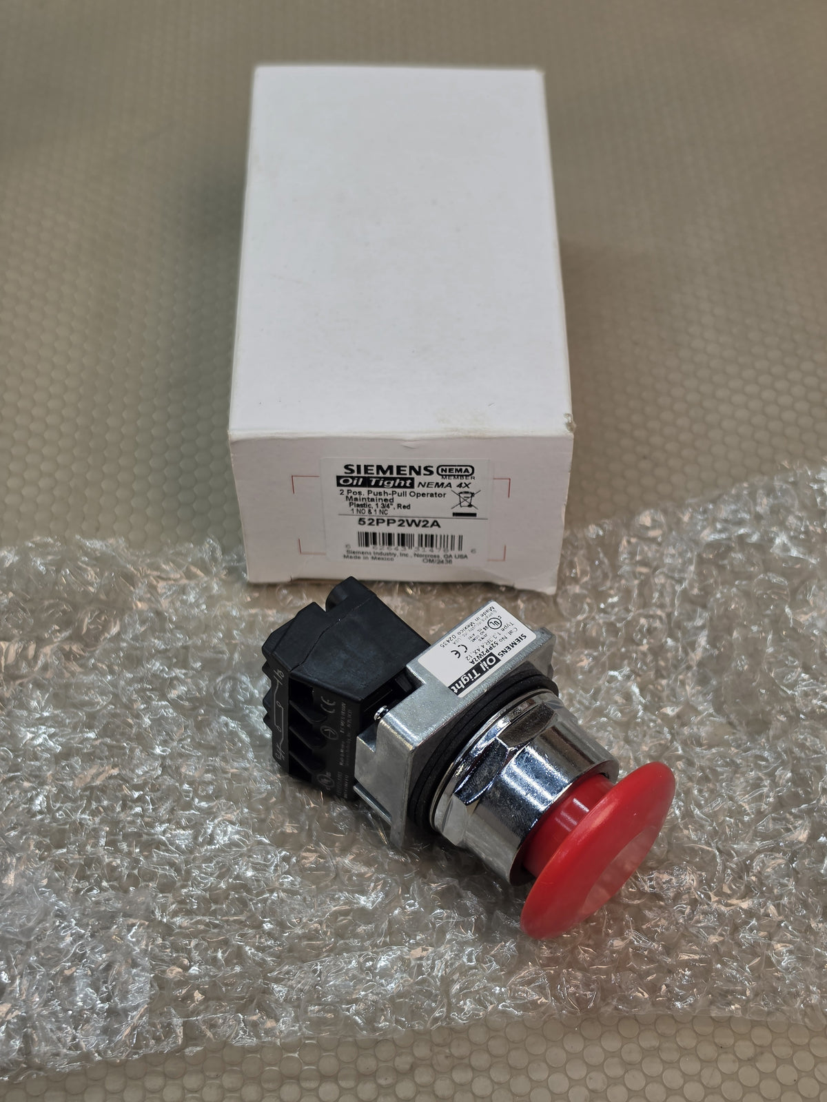 Siemens 52PP2W2A Push-Pull Operator Red 2-Pos Maintained 1NO/1NC NEMA 4X