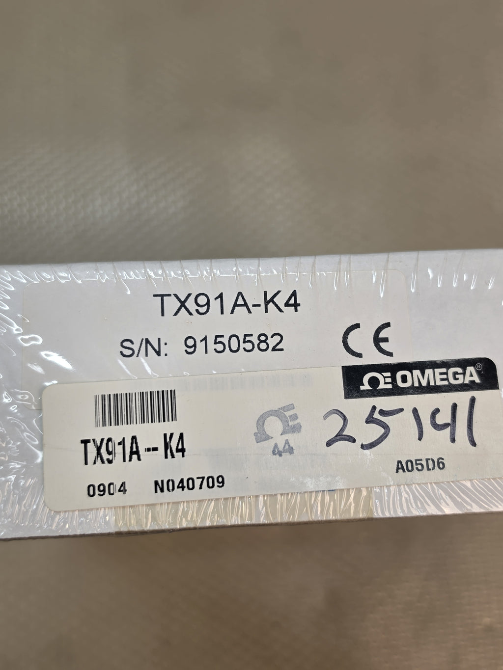 OMEGA TX91A-K4 Mini Temperature Transmitter Type K 4-20mA NEW Sealed