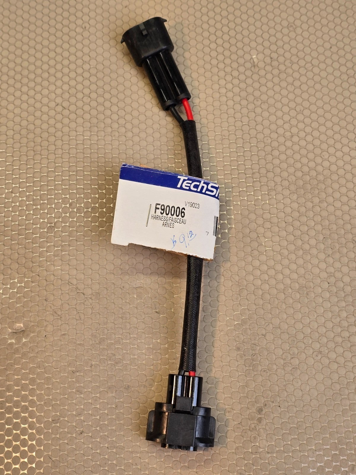 TechSmart F90006 H11 Headlight Wiring Harness Pigtail Connector High-Temp