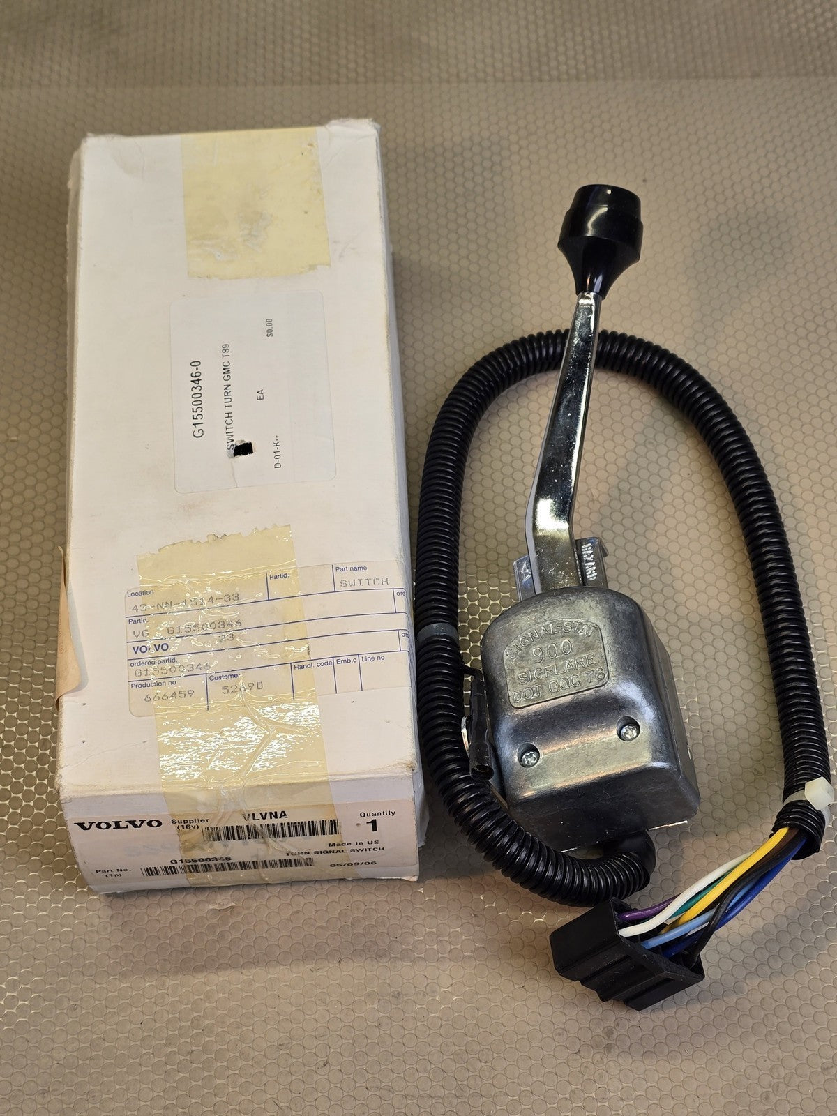Volvo OEM G15500346 Signal-Stat Turn Signal Hazard Switch GMC Truck New