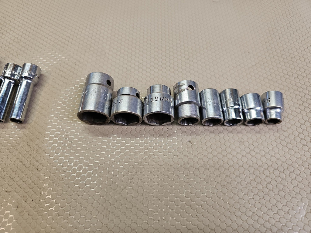 Mac Tools 19 Piece 3/8'' Drive 6 Point Metric Chrome Socket Set Mixed