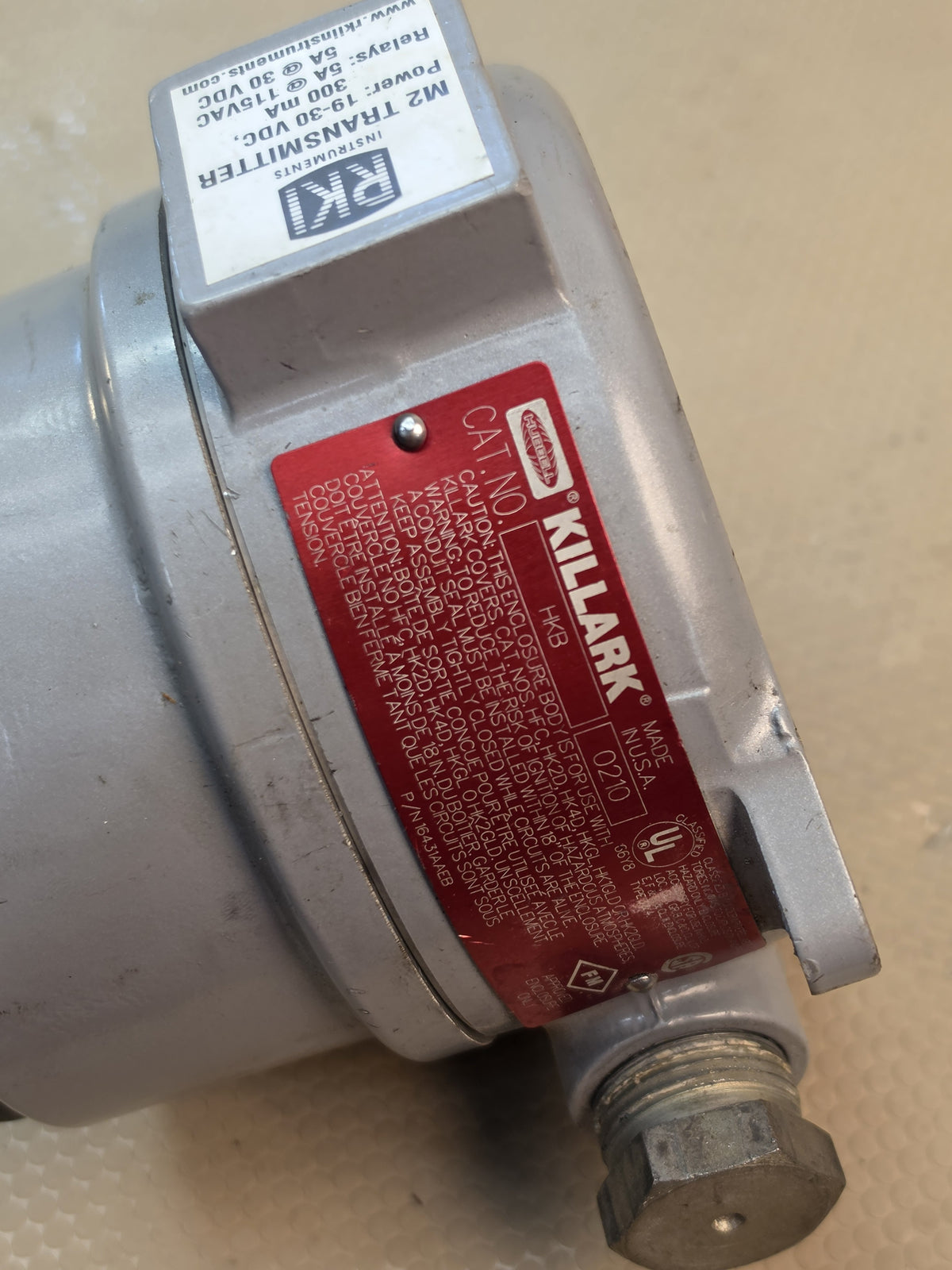 RKI Instruments M2 Gas Transmitter 16431AAEB Killark HKGL 0605 Enclosure