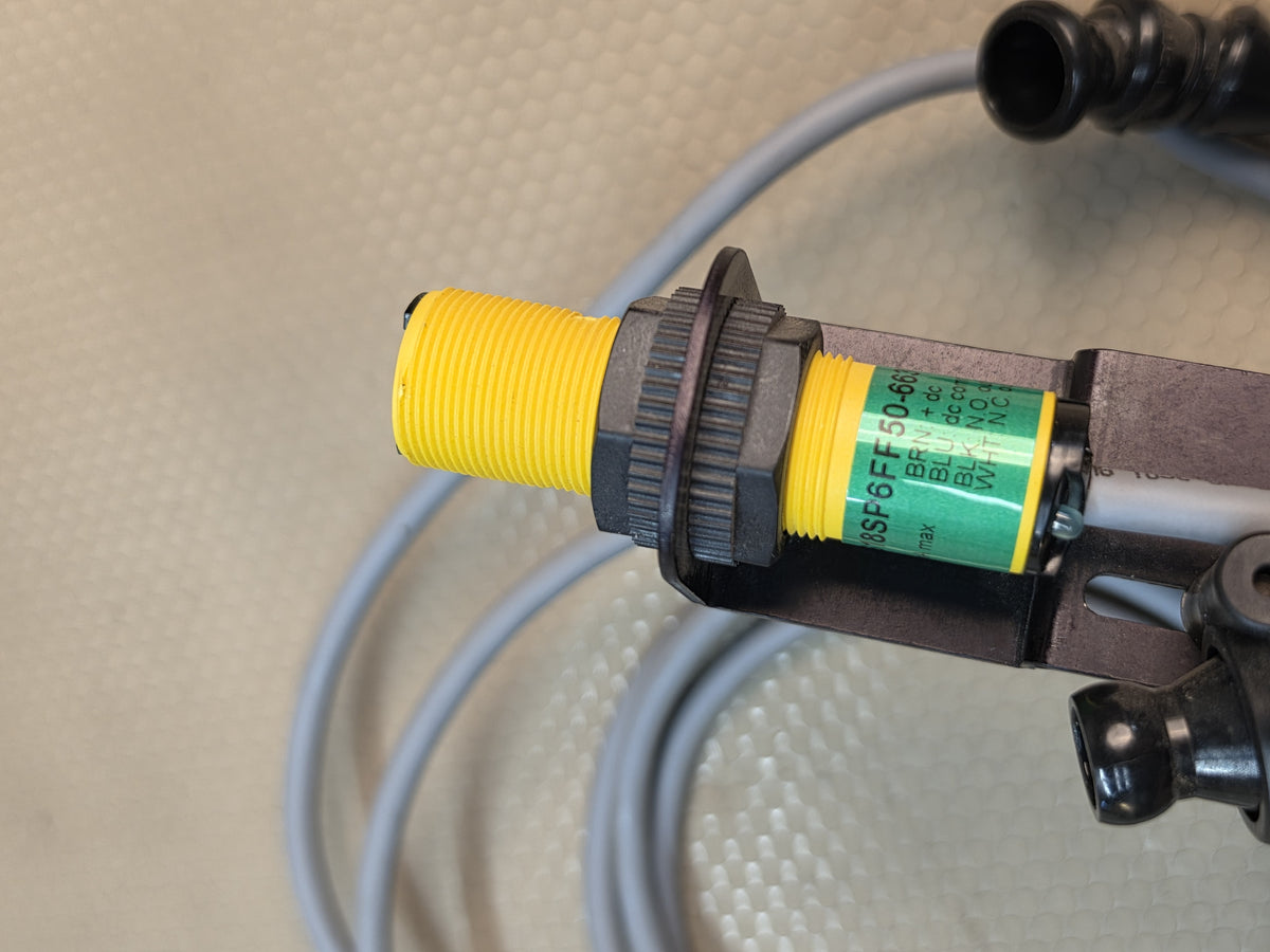 Banner S18SP6FF50-66373 S18 Photoelectric Sensor 50mm PNP 10-30VDC M12 Cable