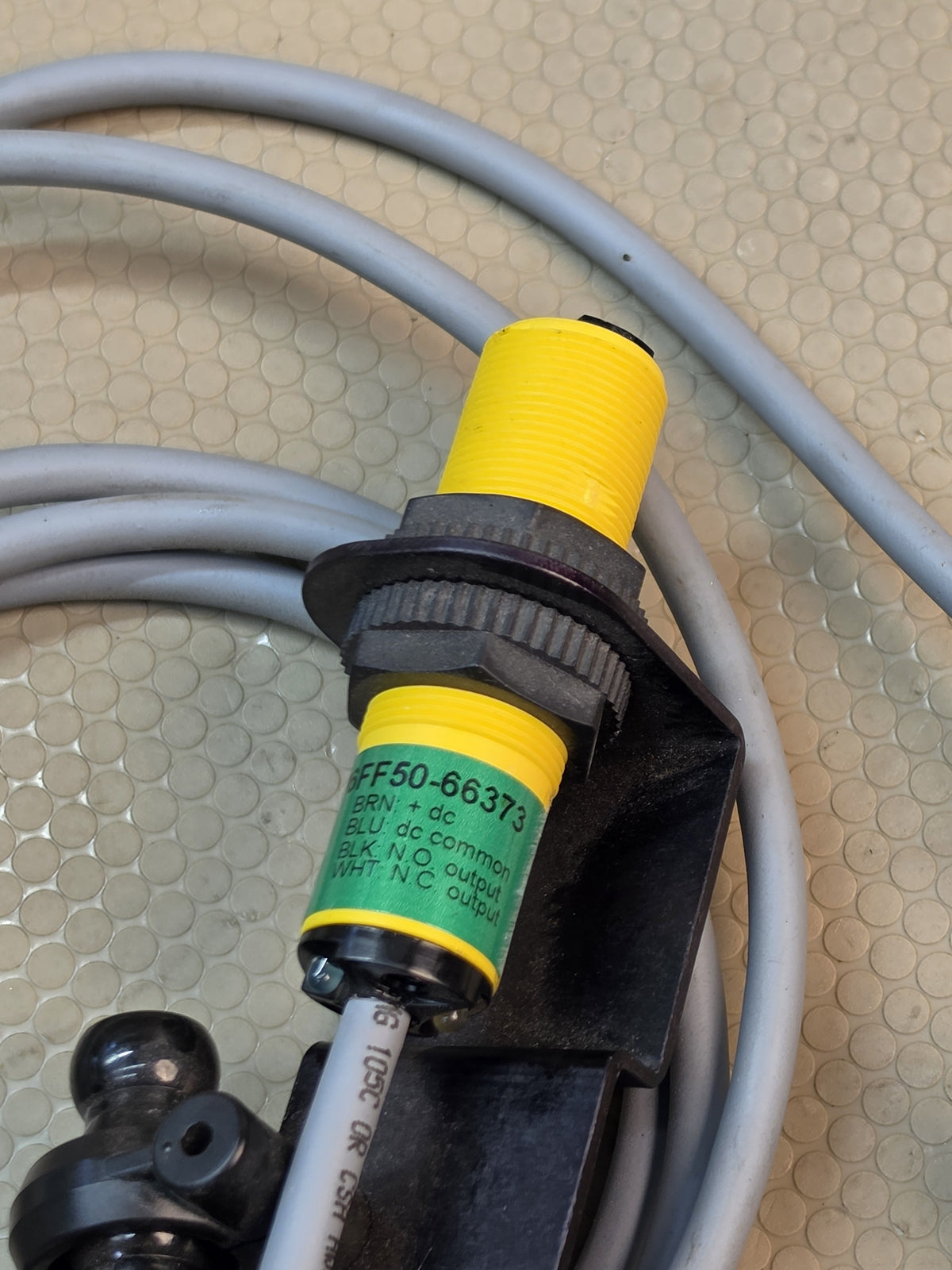 Banner S18SP6FF50-66373 S18 Photoelectric Sensor 50mm PNP 10-30VDC M12 Cable