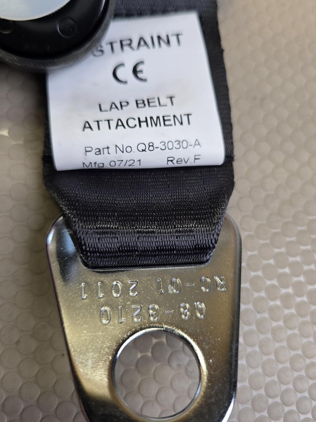Q'STRAINT QRT-Q-5000 & M Series QS-3405-2A Retractable Shoulder Belt & Q8-3030-A