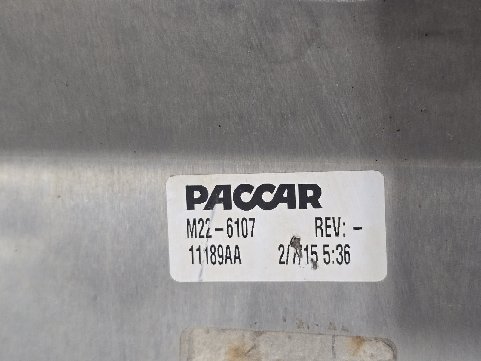 PACCAR OEM M22-6107 DEF Tank Cover Medium Peterbilt Kenworth Truck