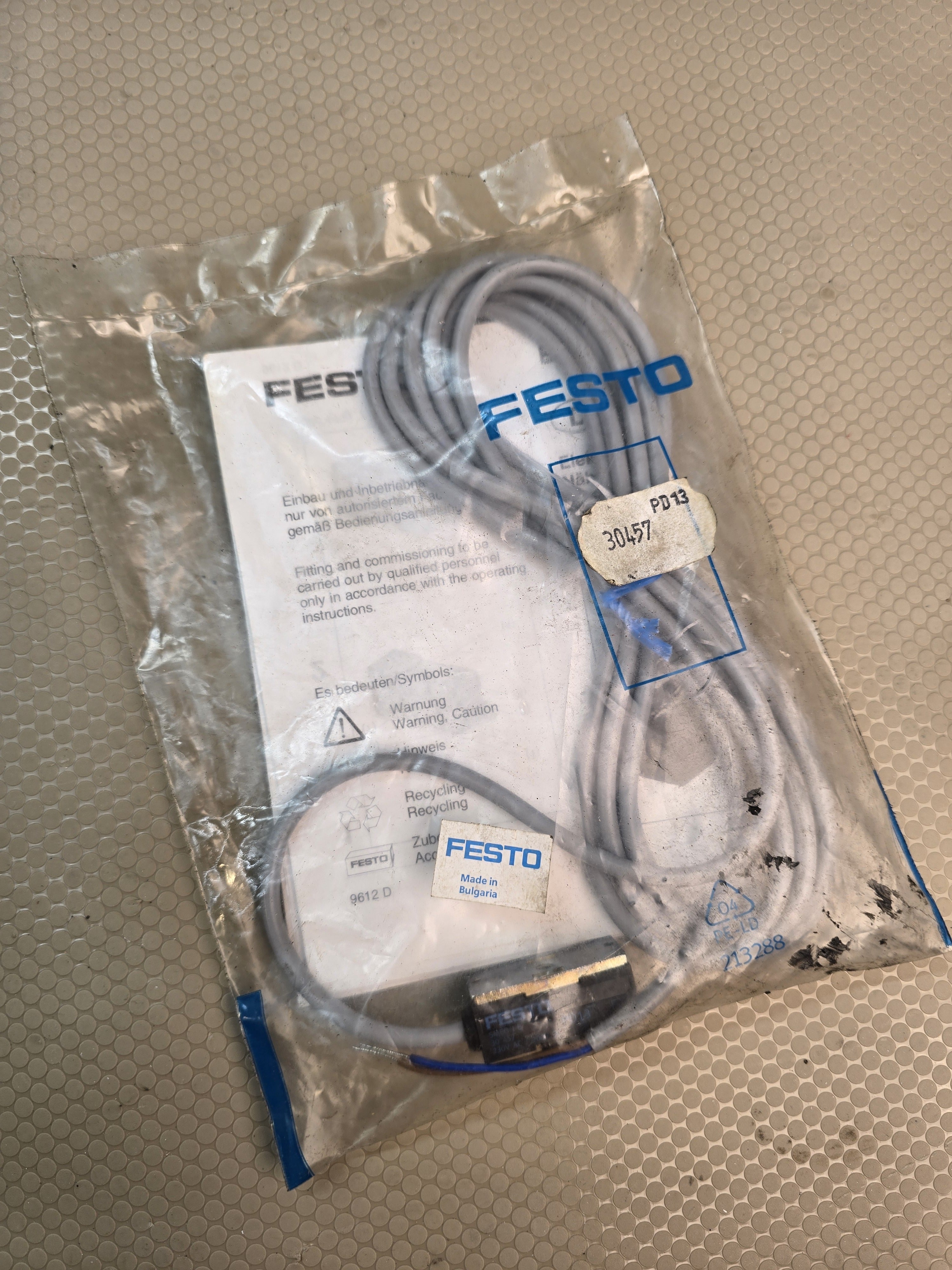 FESTO SME-0-1-B 30457 Proximity Switch Sensor 230V AC 200V DC