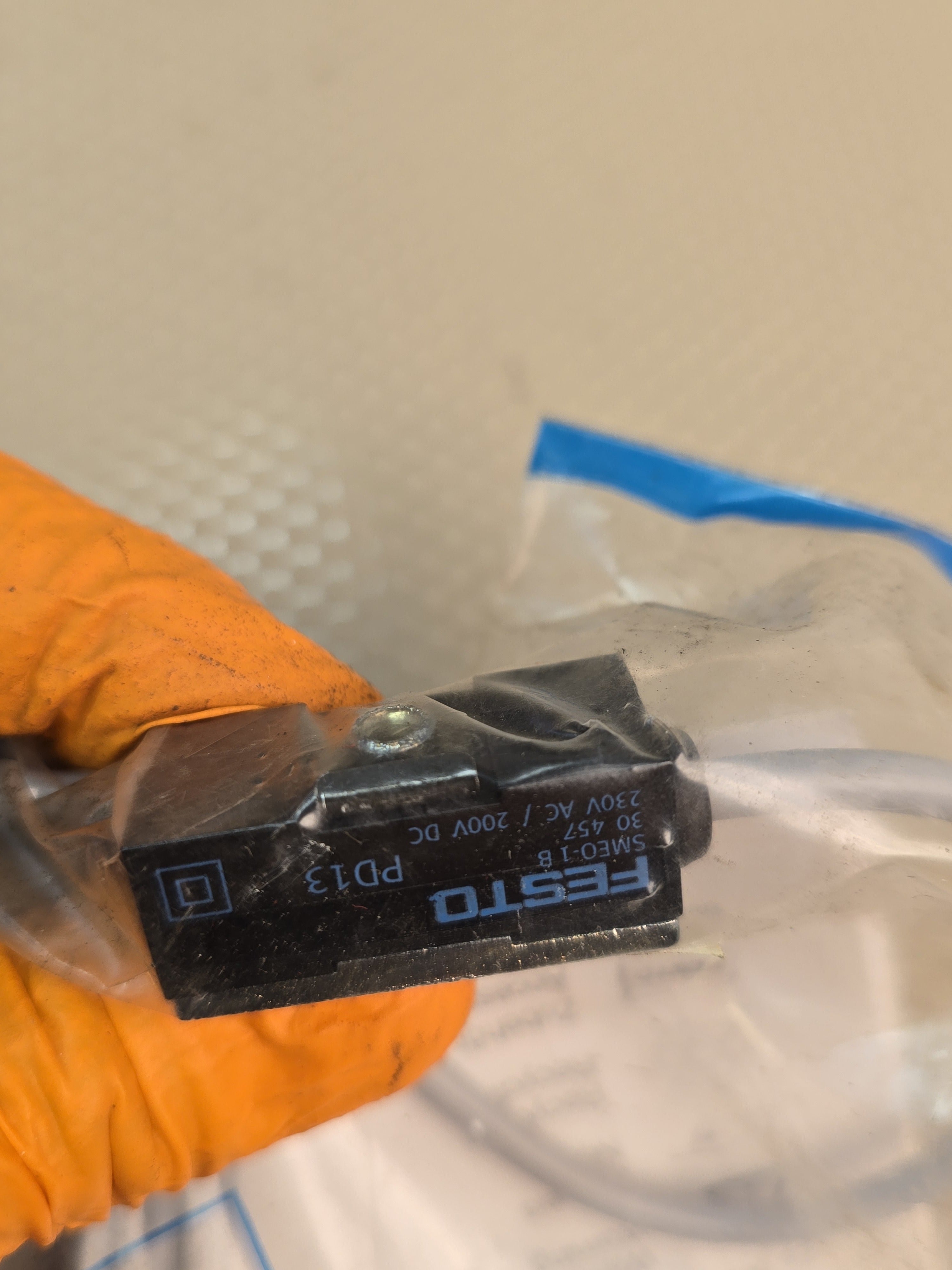 FESTO SME-0-1-B 30457 Proximity Switch Sensor 230V AC 200V DC