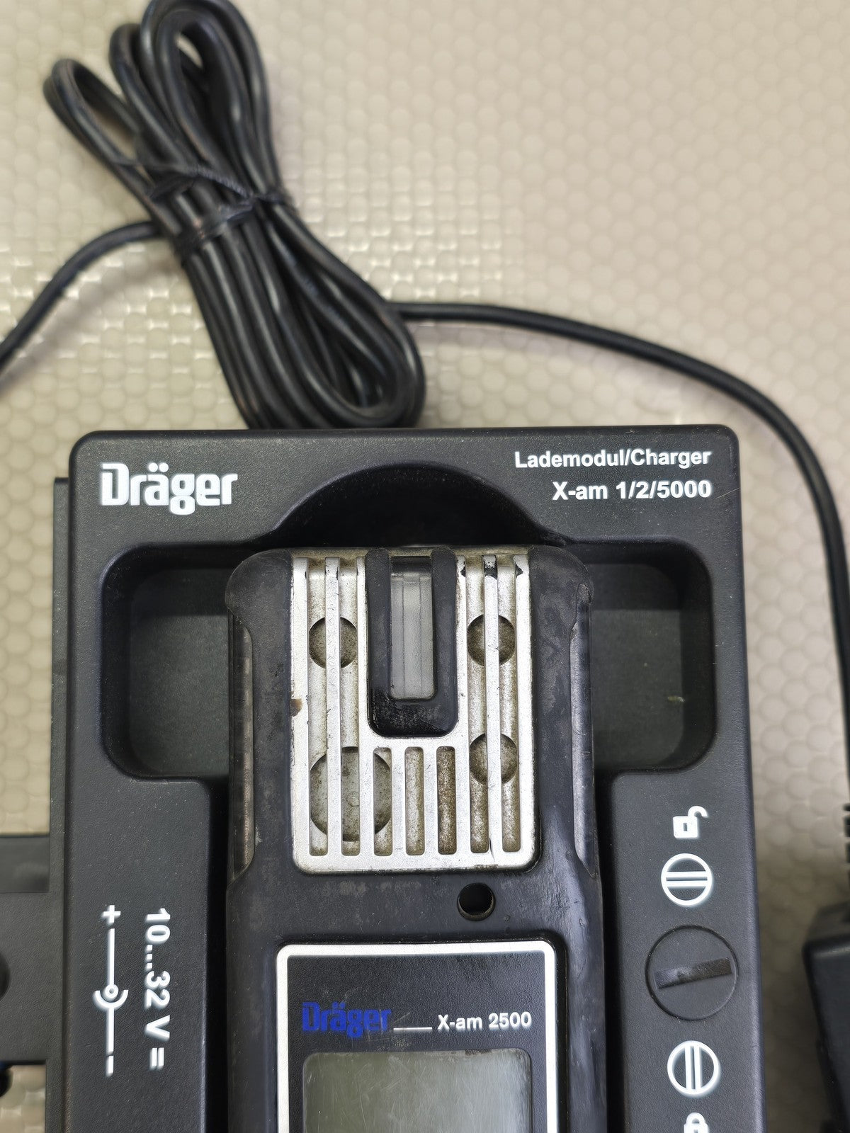 Dräger 8318639 X-am 1/2/5000 Charger w/ X-am 2500 Multi-Gas Detector