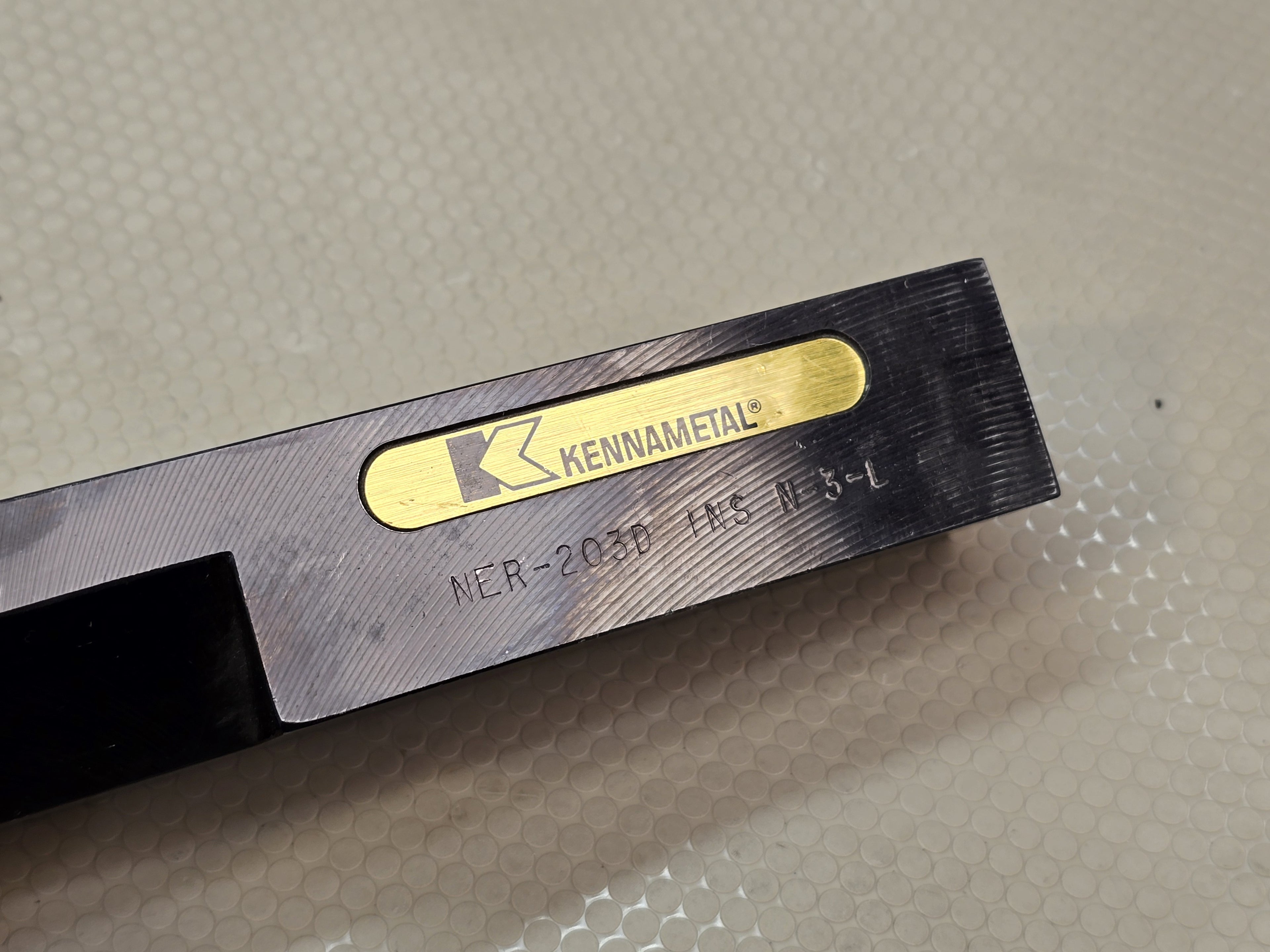 KENNAMETAL NER-203D 1.25" Shank Lathe Turning Tool Holder