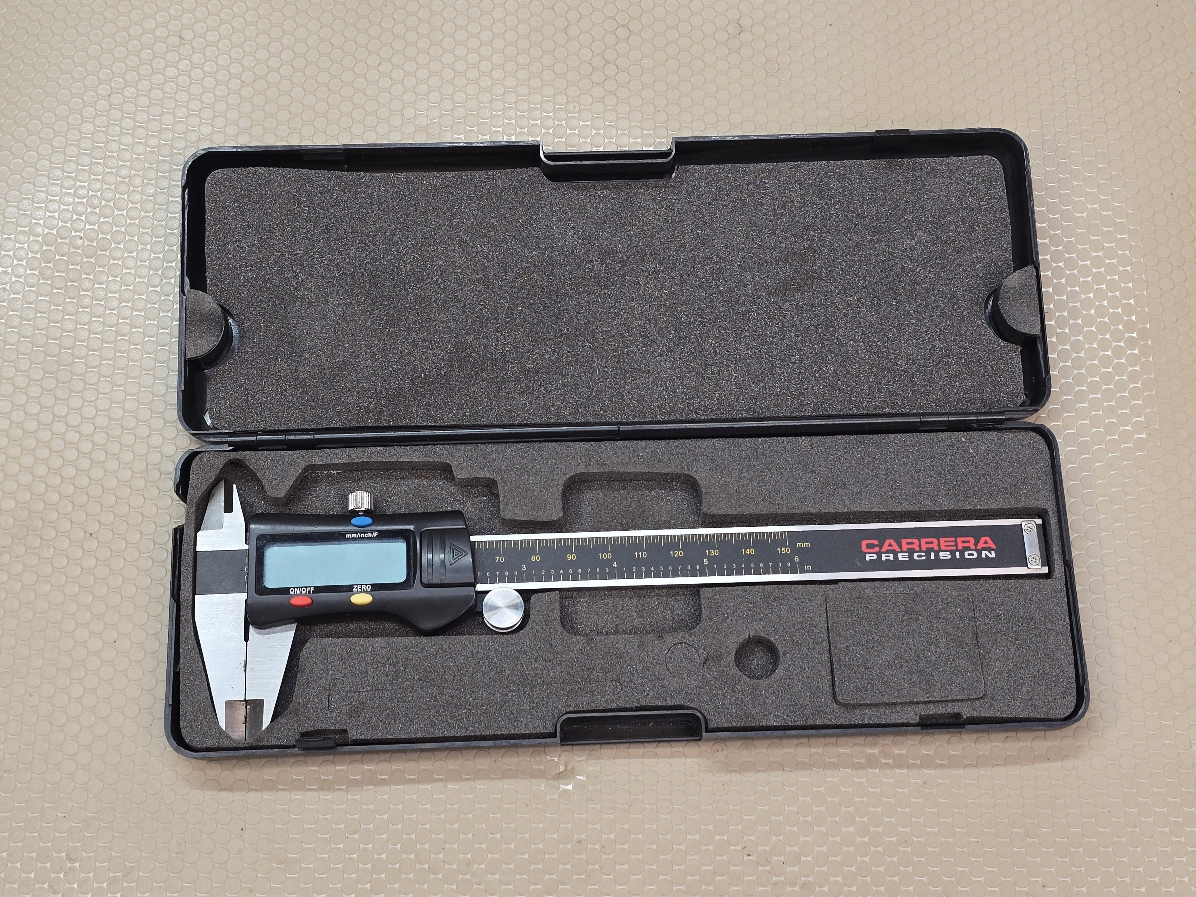 CARRERA PRECISION Electronic Digital Caliper 0-150mm 0-6in with Case