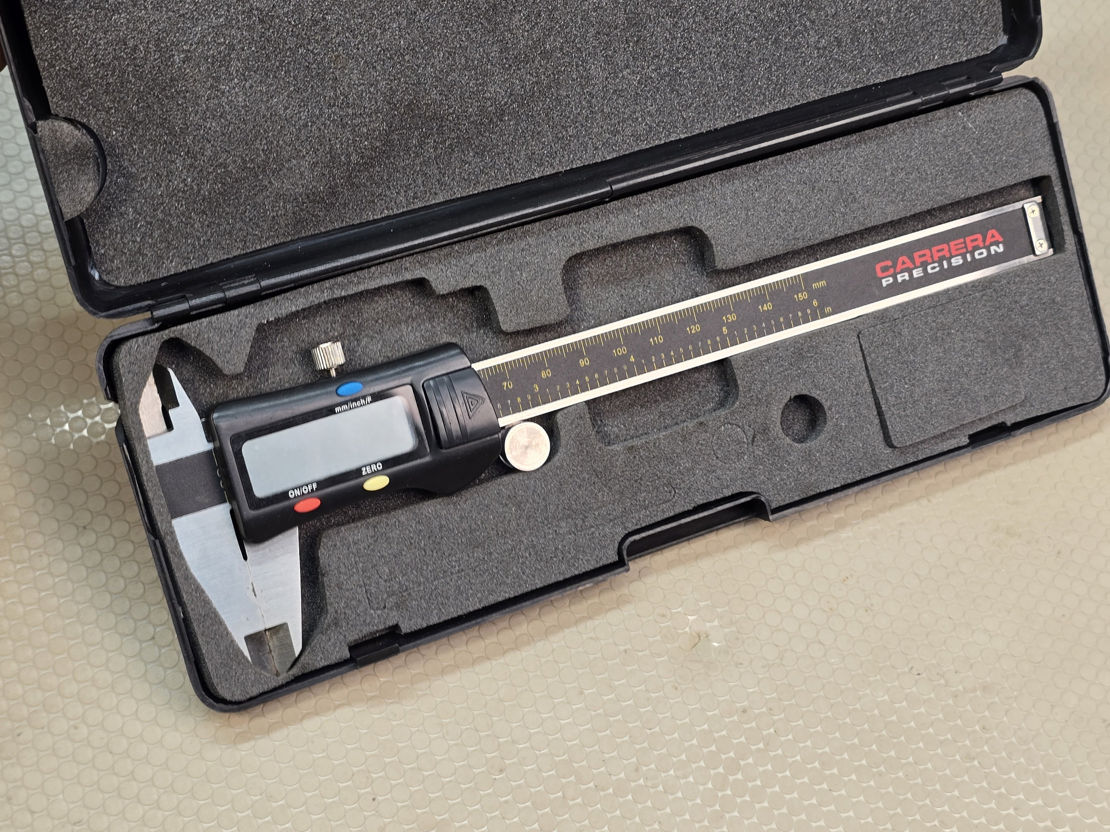 CARRERA PRECISION Electronic Digital Caliper 0-150mm 0-6in with Case