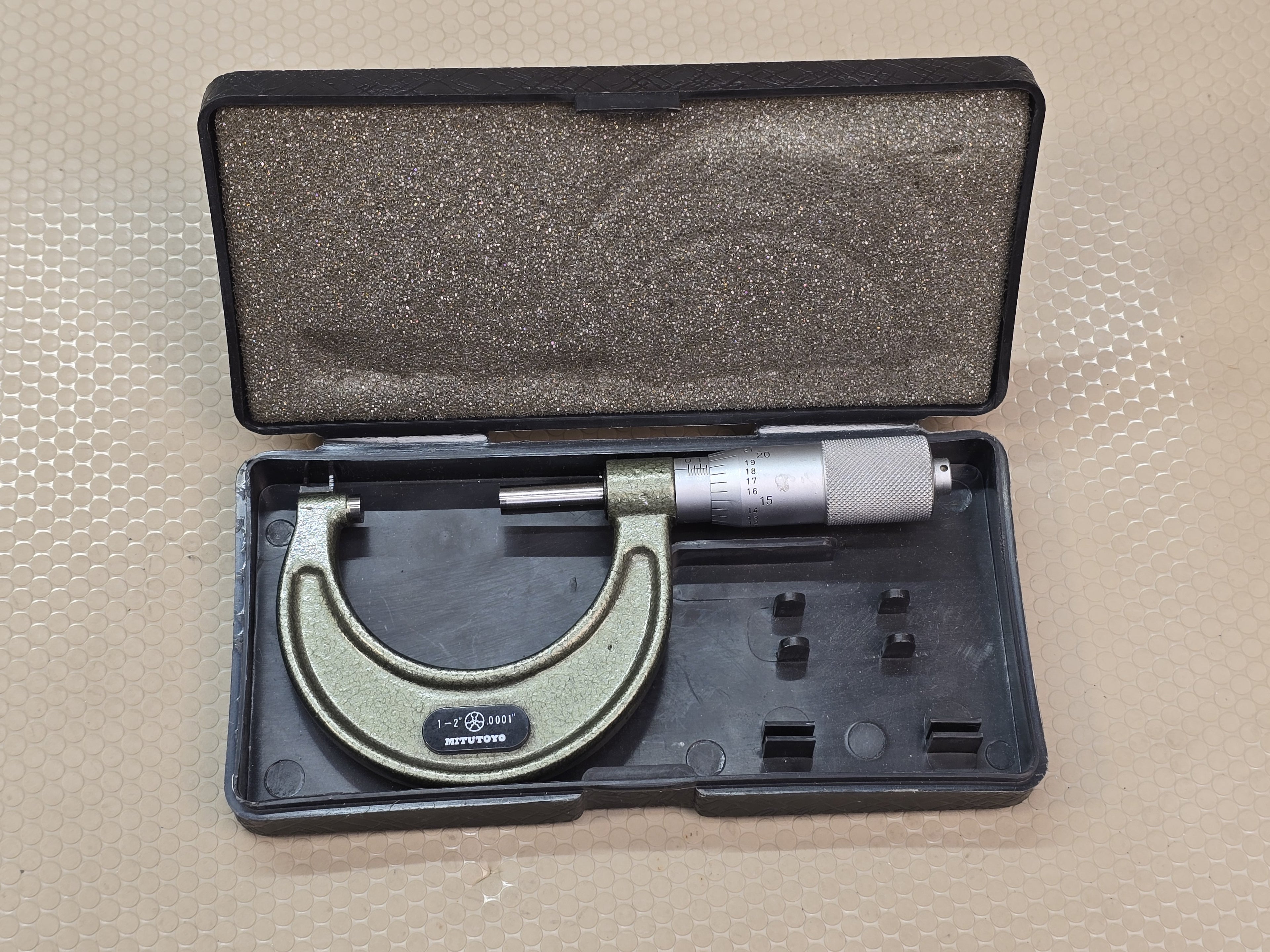 MITUTOYO 103-114 Outside Micrometer 1-2" .0001" Precision Made in Brazil