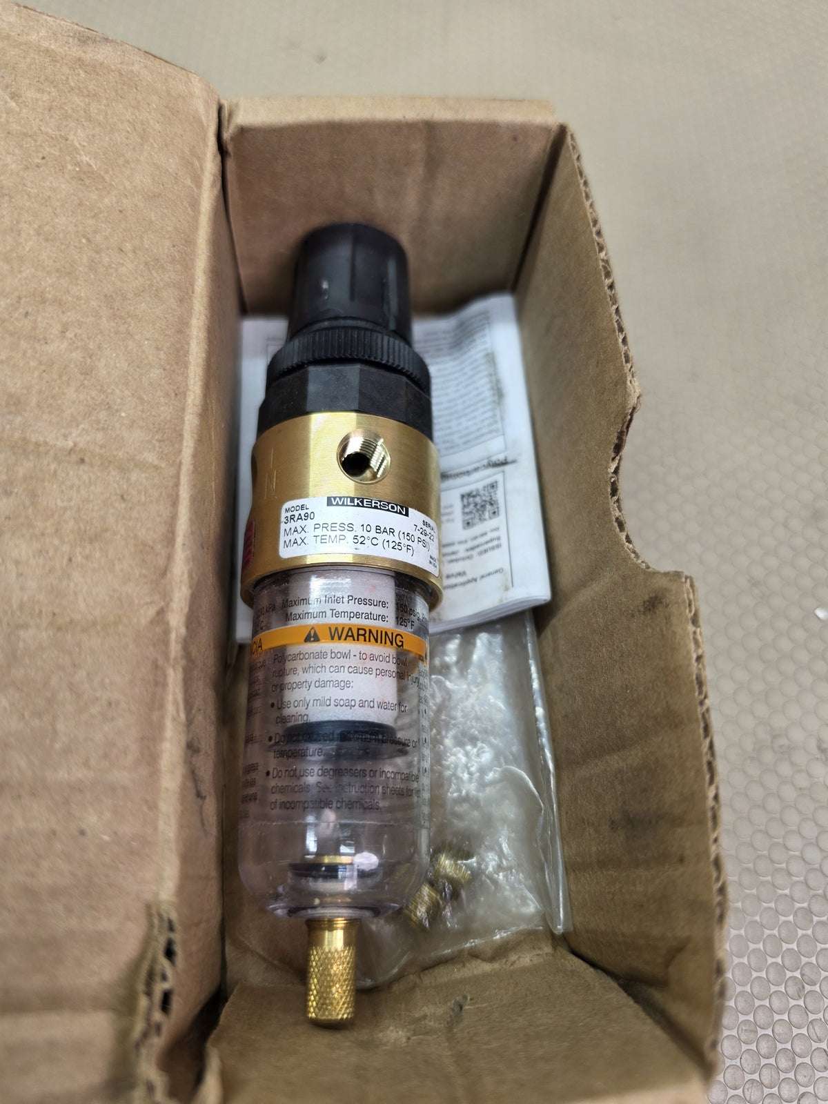 Wilkerson BB3-02-FK00 Filter Regulator 1/4 in NPT 5 Micron 150 PSI - NEW