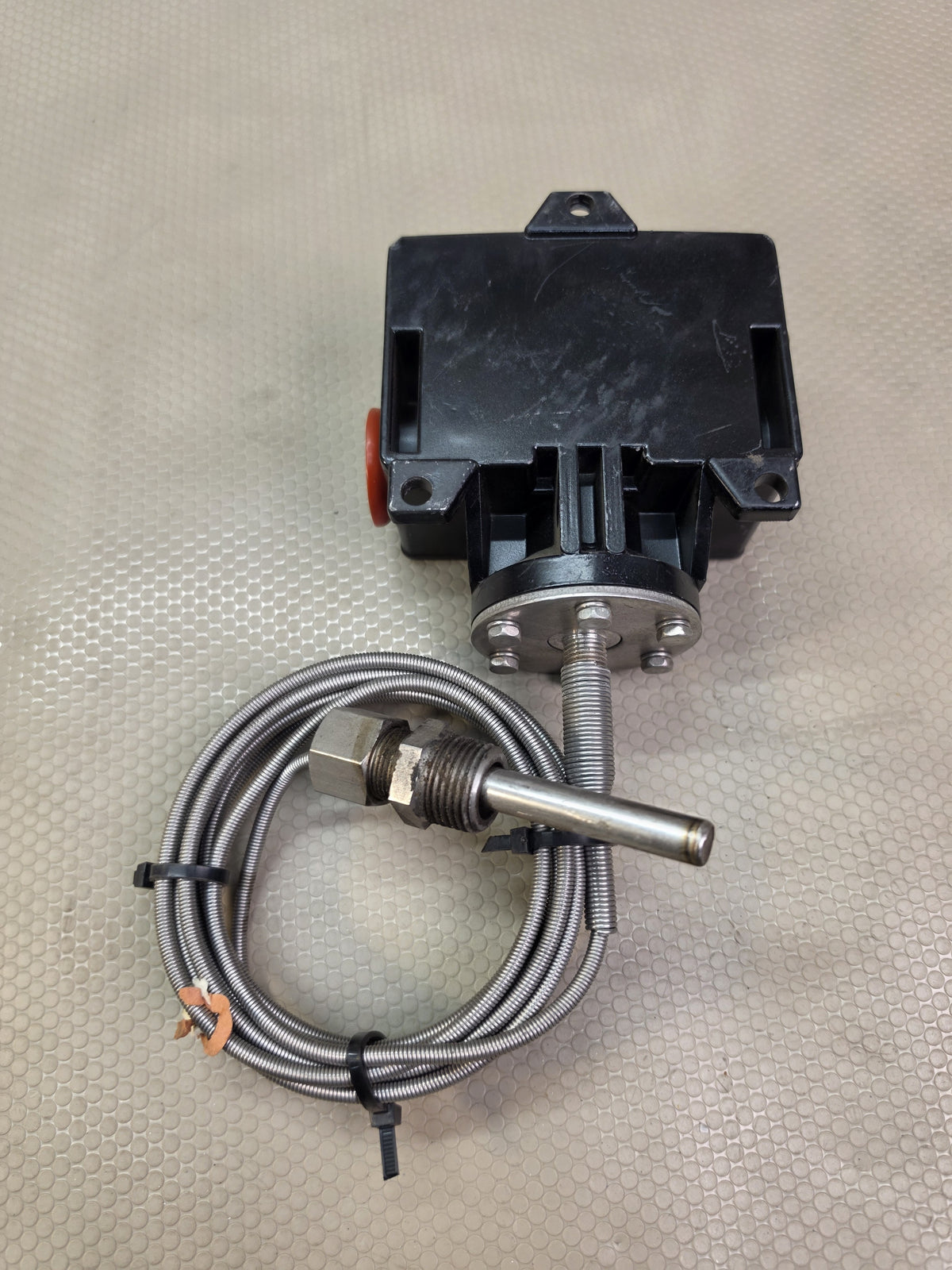 Ashcroft T424T10030 XBX T4 Temperature Switch Remote Mount 10 ft Capillary