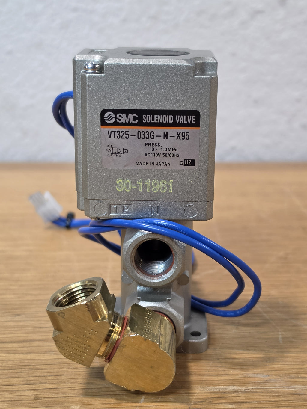 SMC VT325-033G-N-X95 Solenoid Valve 110V AC 50/60Hz 0-1.0MPa 3/8" Port