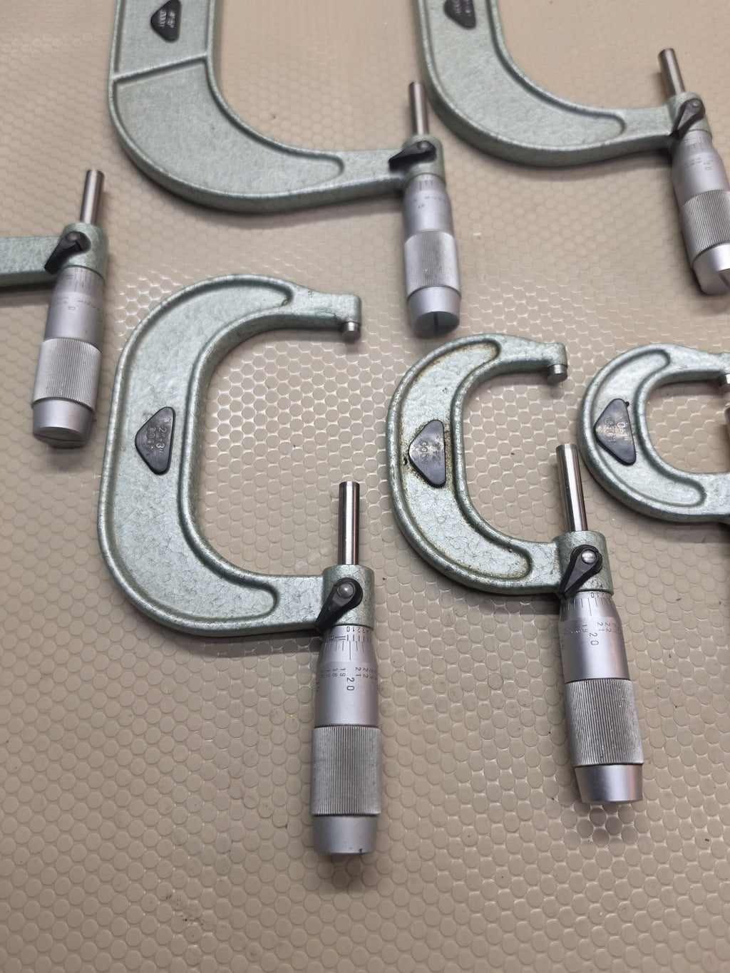 VIS Outside Micrometer Set 6 Inch to 0 Friction Thimble Lock