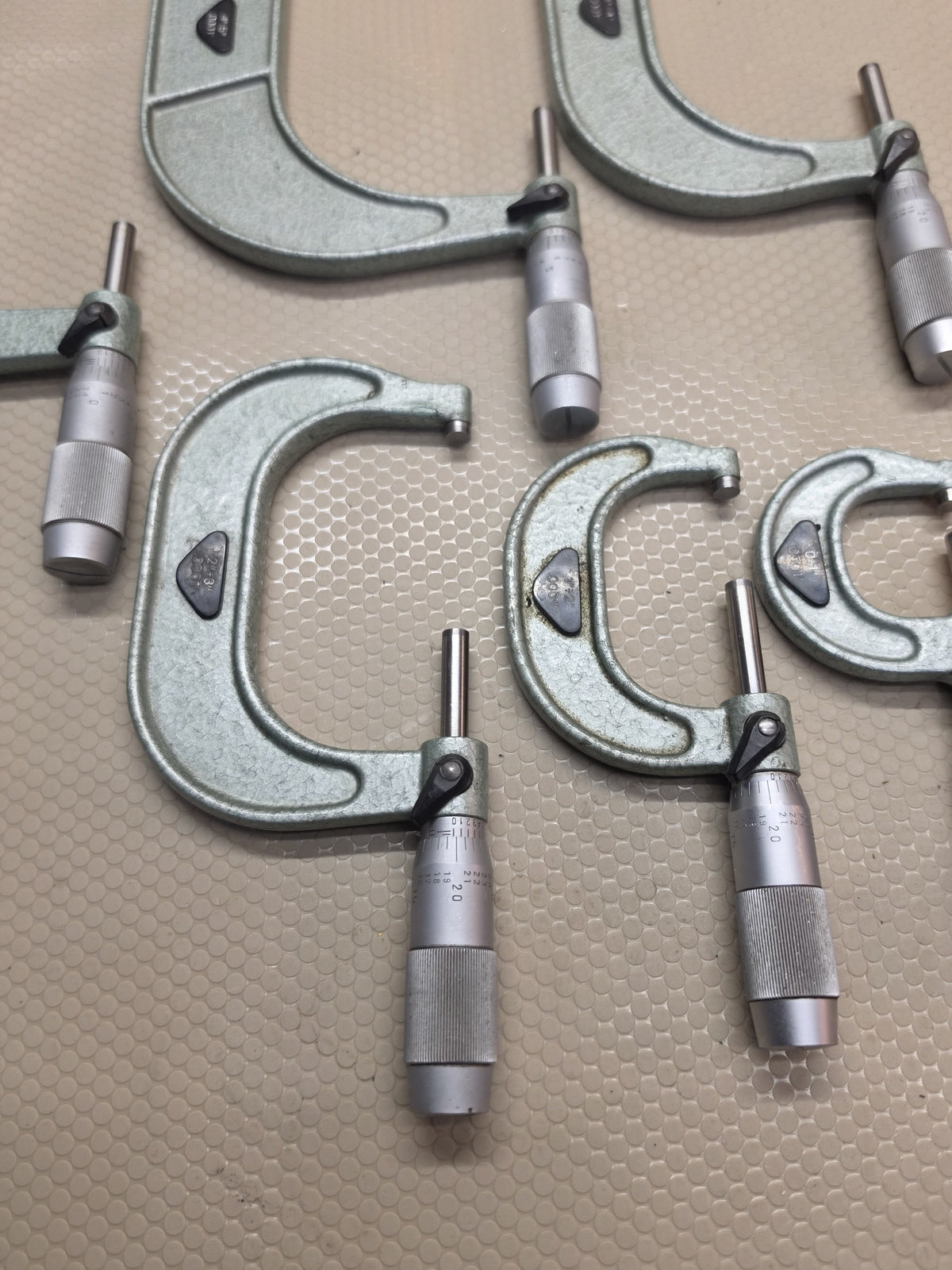 VIS Outside Micrometer Set 6 Inch to 0 Friction Thimble Lock