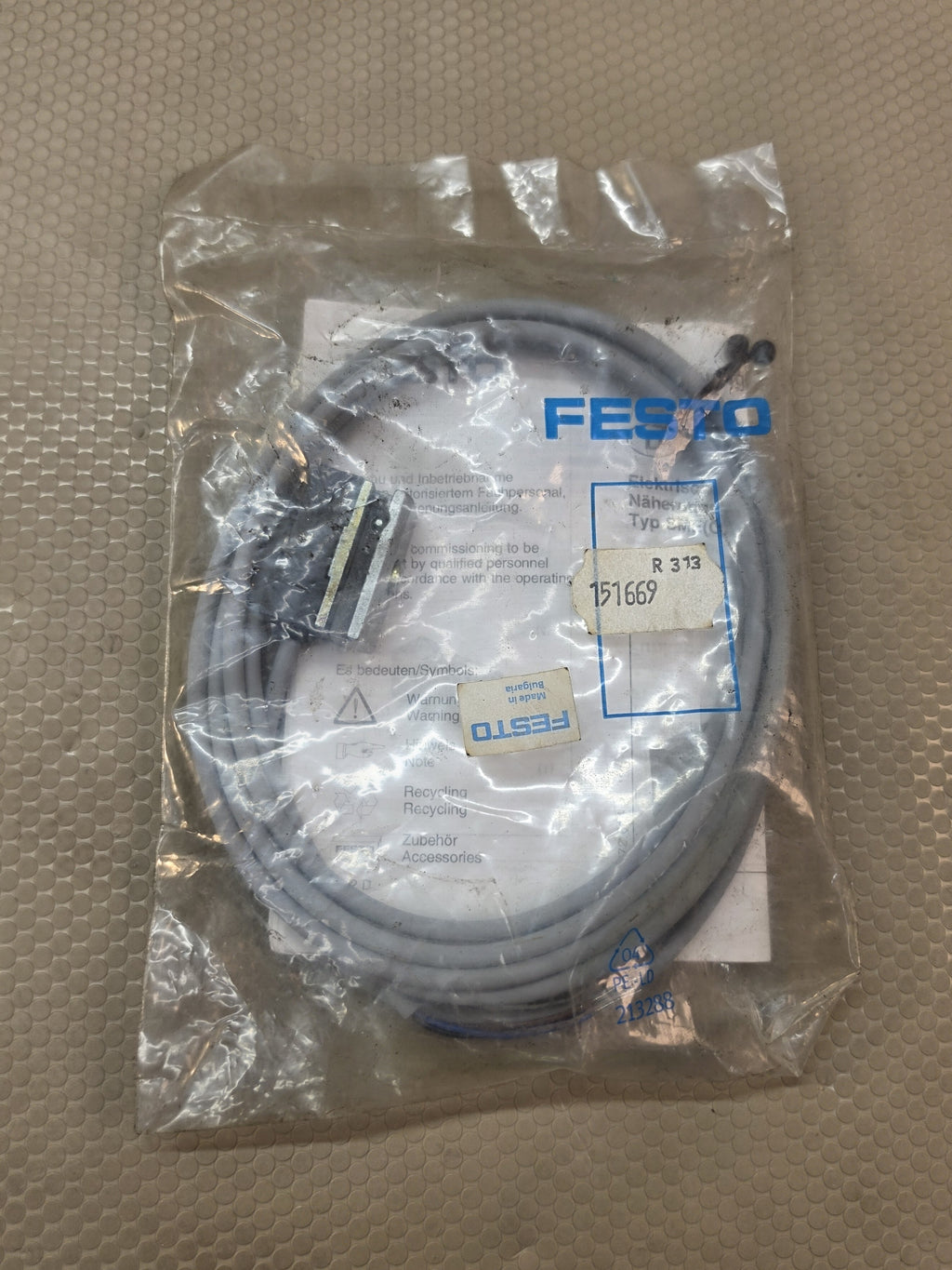 NEW FESTO SME-1-LED-24-B PROXIMITY SENSOR 151669 SME1LED24B