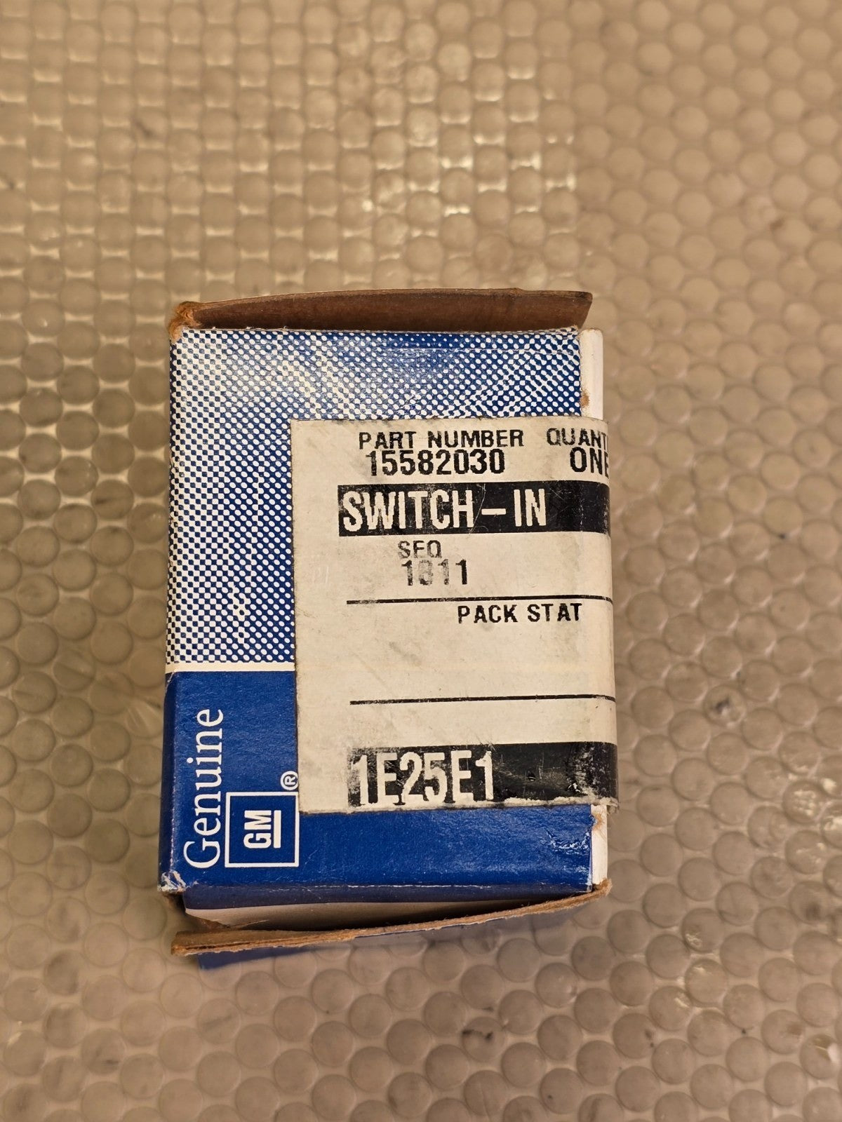 Genuine GM 15582030 Transfer Case Selector 4WD Indicator Light Switch NOS