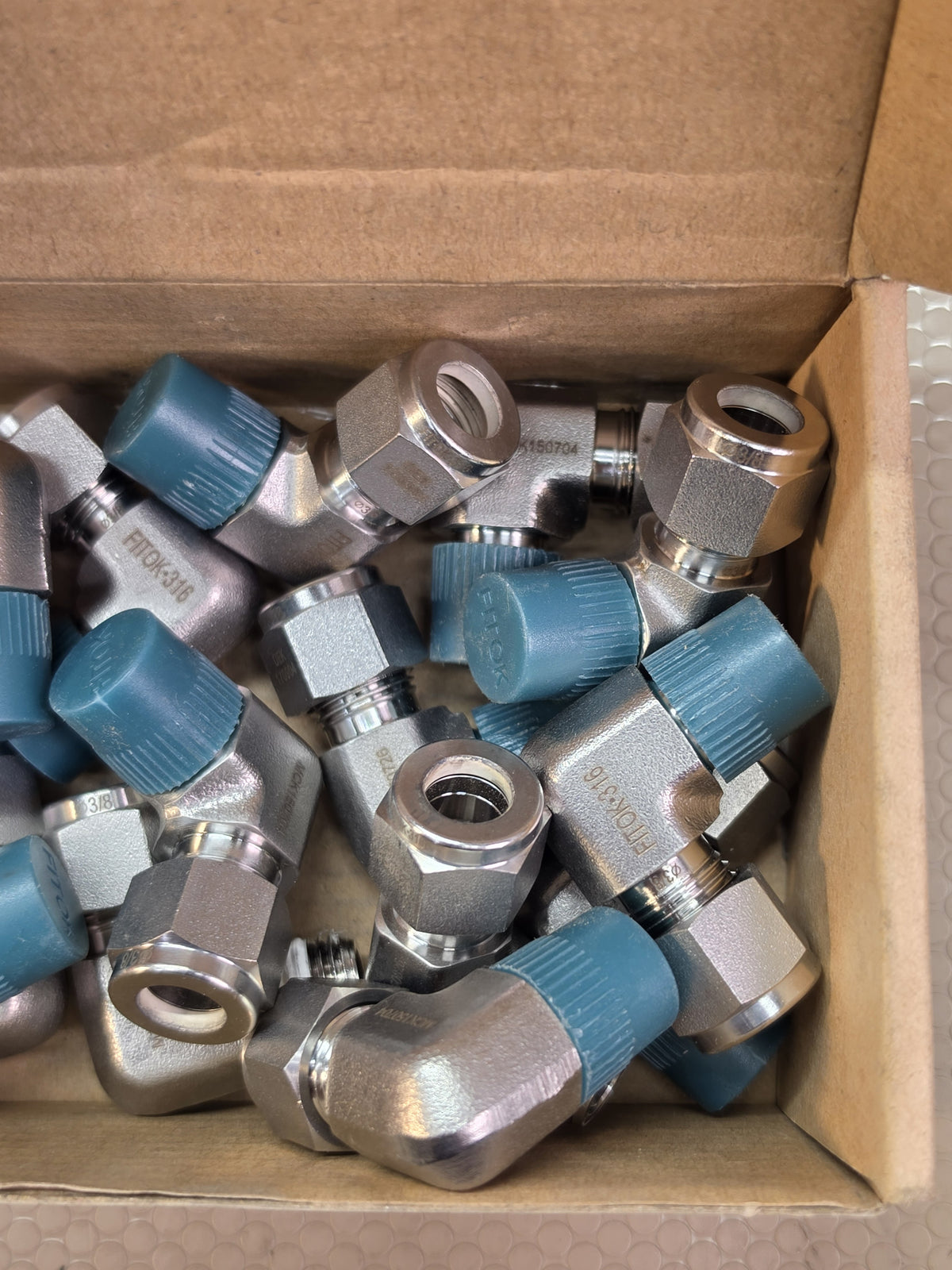 FITOK SS-LM-FL6-NS4 316 SS Male Elbow 3/8 Tube x 1/4 NPT Fits SS-600-2-4 *15 LOT