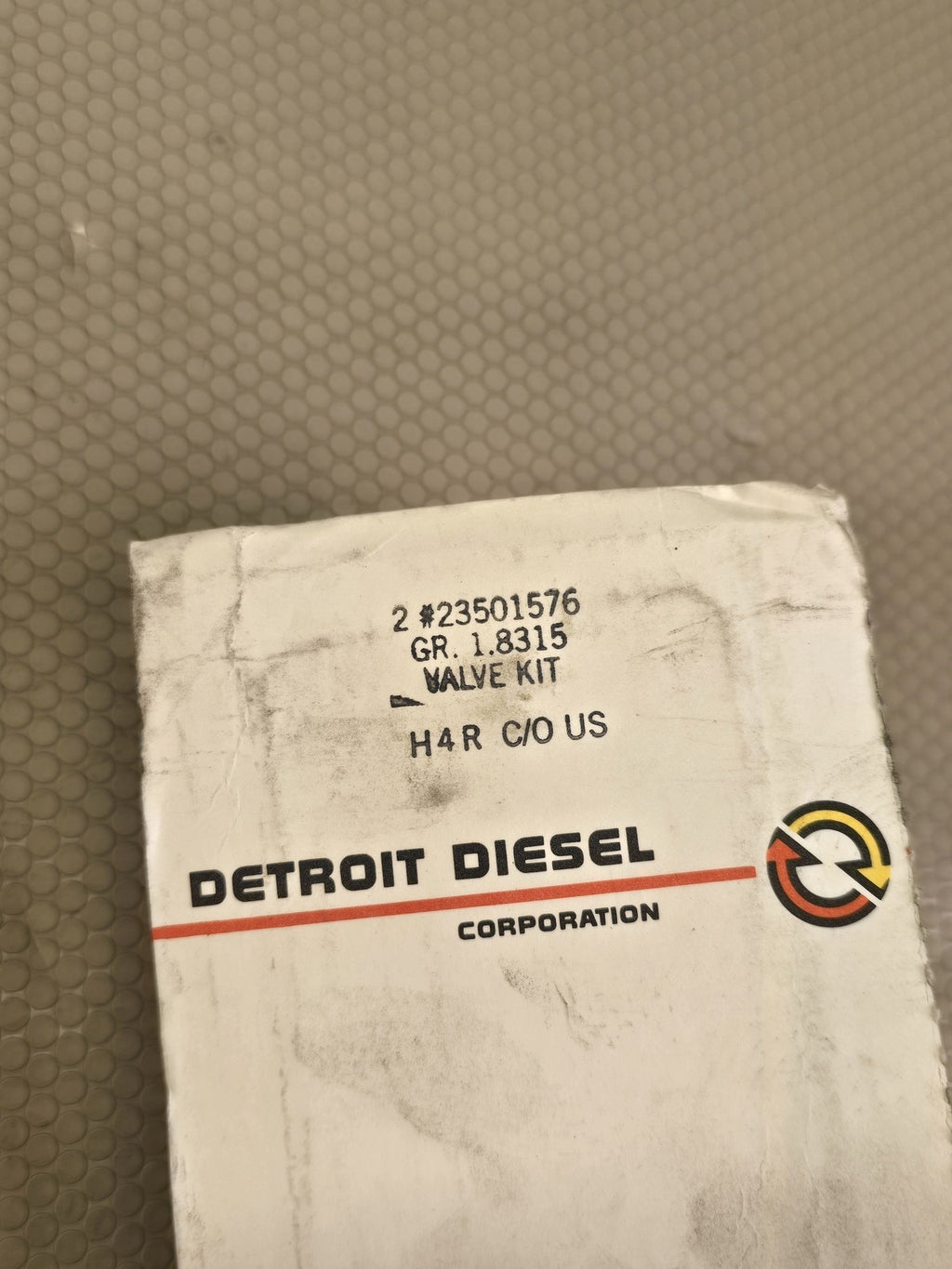 Detroit Diesel 23501576 Genuine Intake Valve Kit Series 50 60 Engine Set of 2