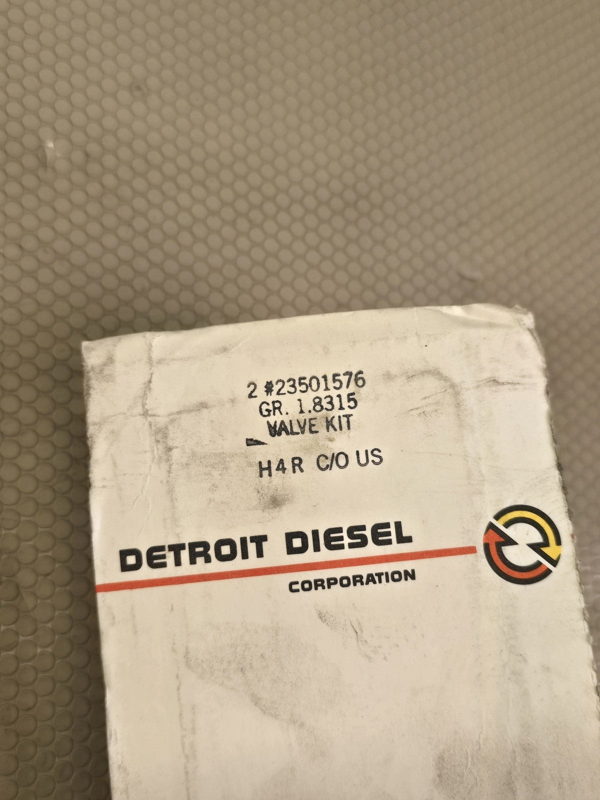 Detroit Diesel 23501576 Genuine Intake Valve Kit Series 50 60 Engine Set of 2